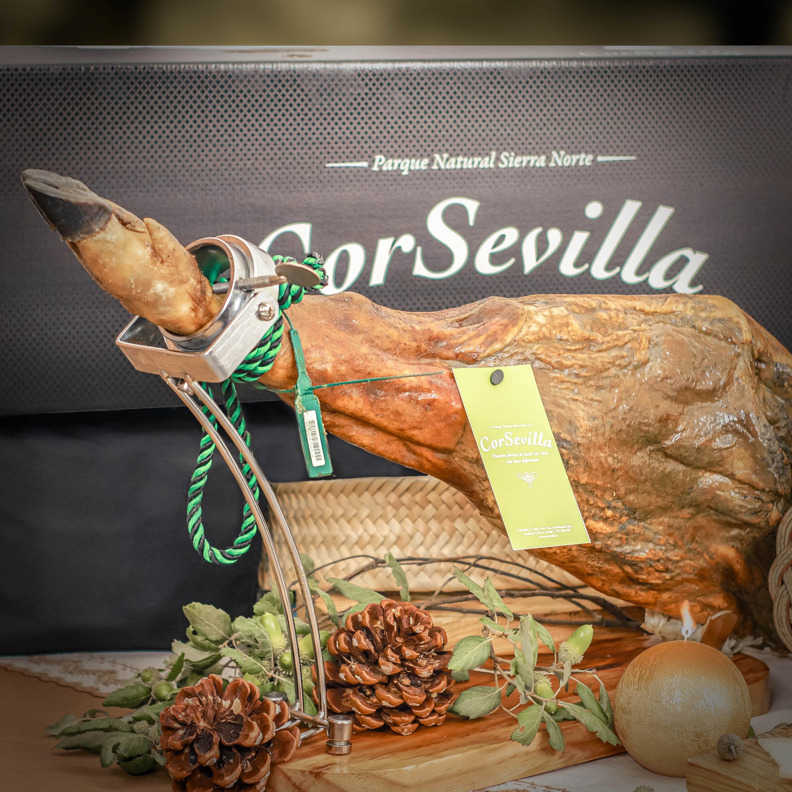 Corsevilla - Lote de Navidad - Jamón de Cebo de Campo 75% - Regalo - Quesos - Ibéricos - Vinos - Para Amantes del Queso - Cesta de Navidad.