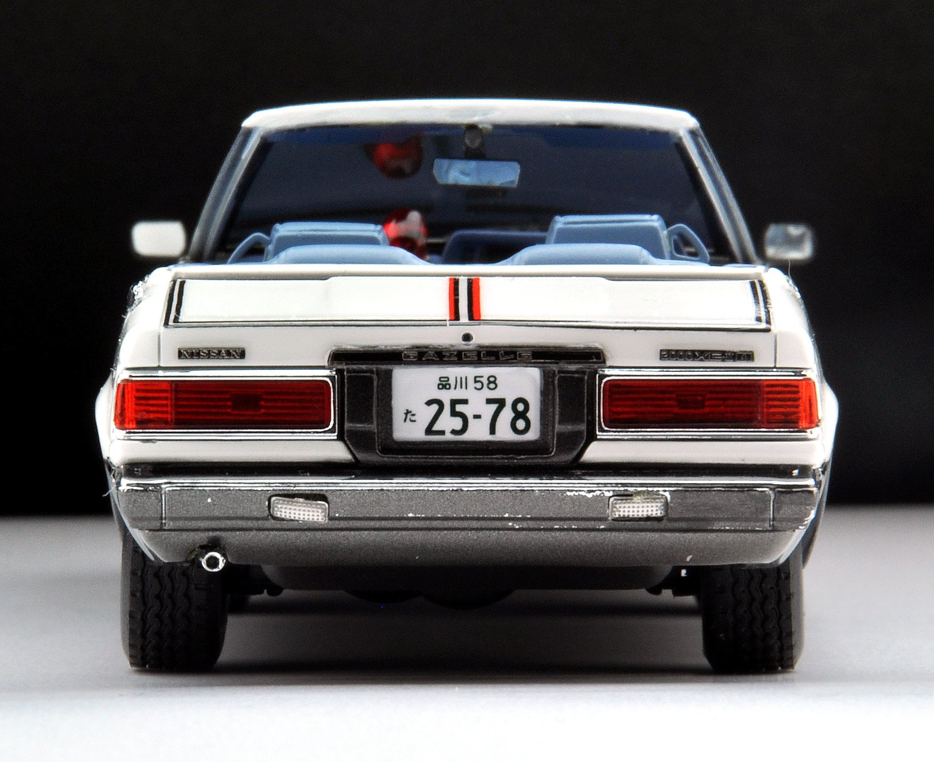 1/43 トミーテック 西部警察 日産 ガゼール レジン製 イグニッション