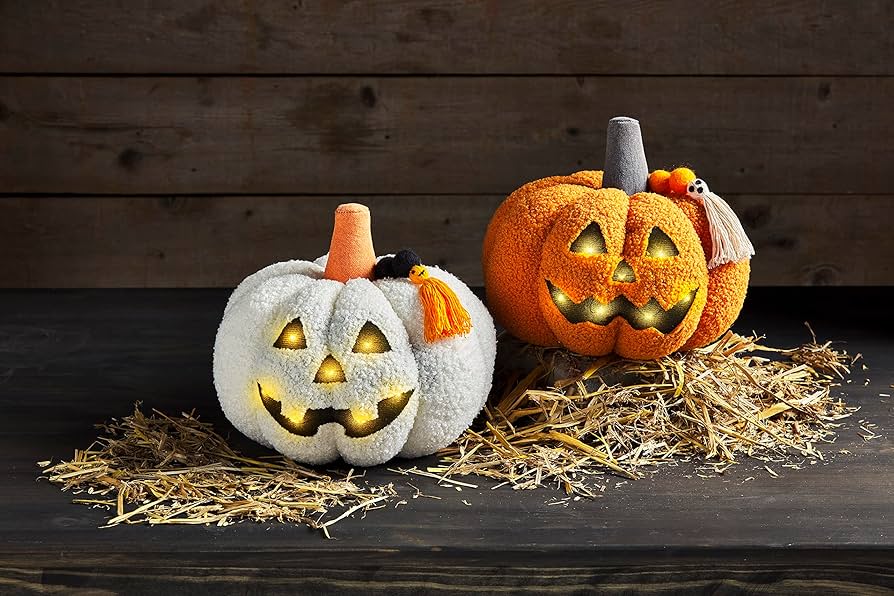 Amazon.com: Mud Pie Light Up Sherpa Jack-o-Lantern Pillow