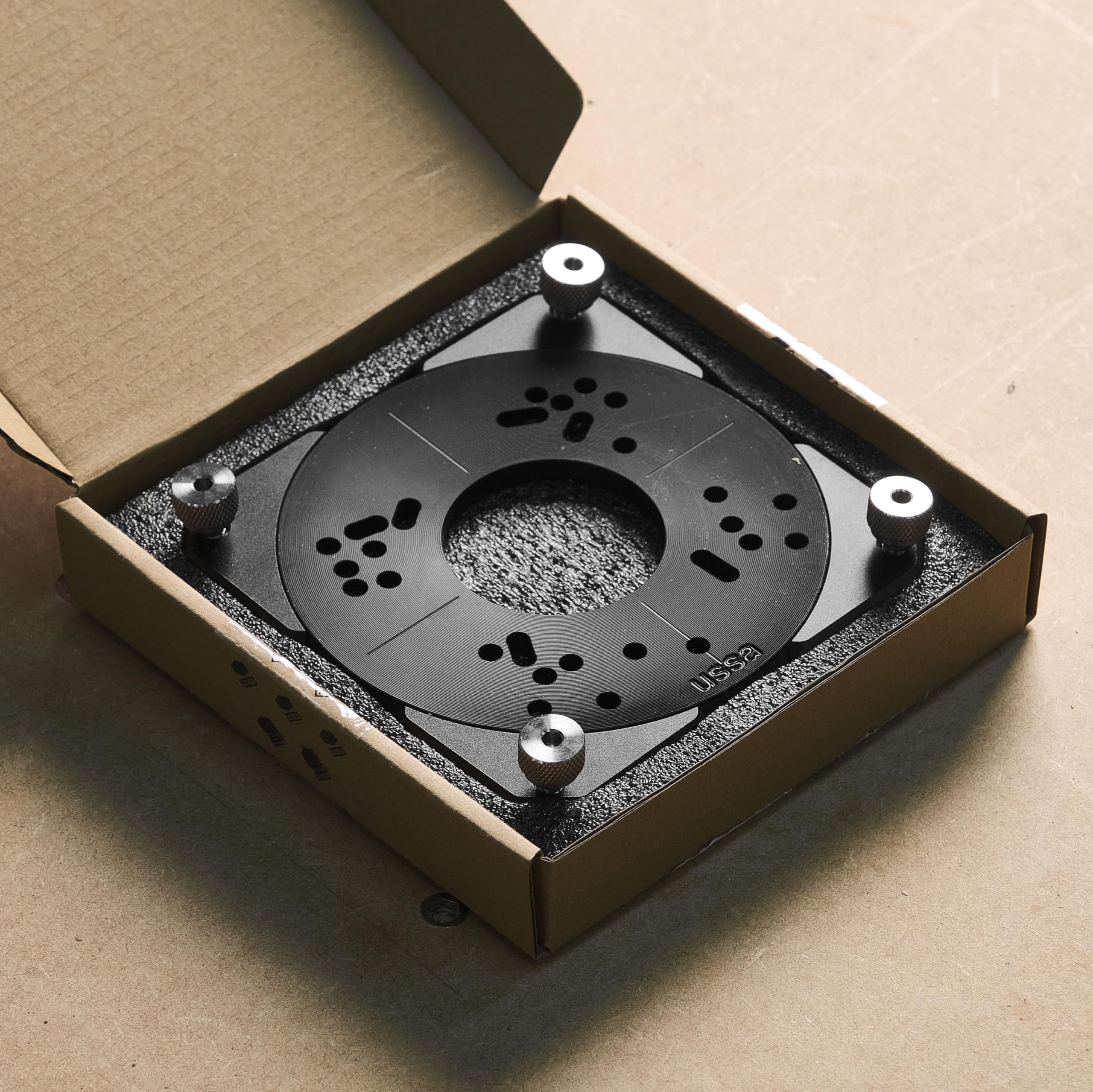 Mortaise feuillure et coupe de cercle au gabarit de toupie ZahyoX Pioneer multi-usage