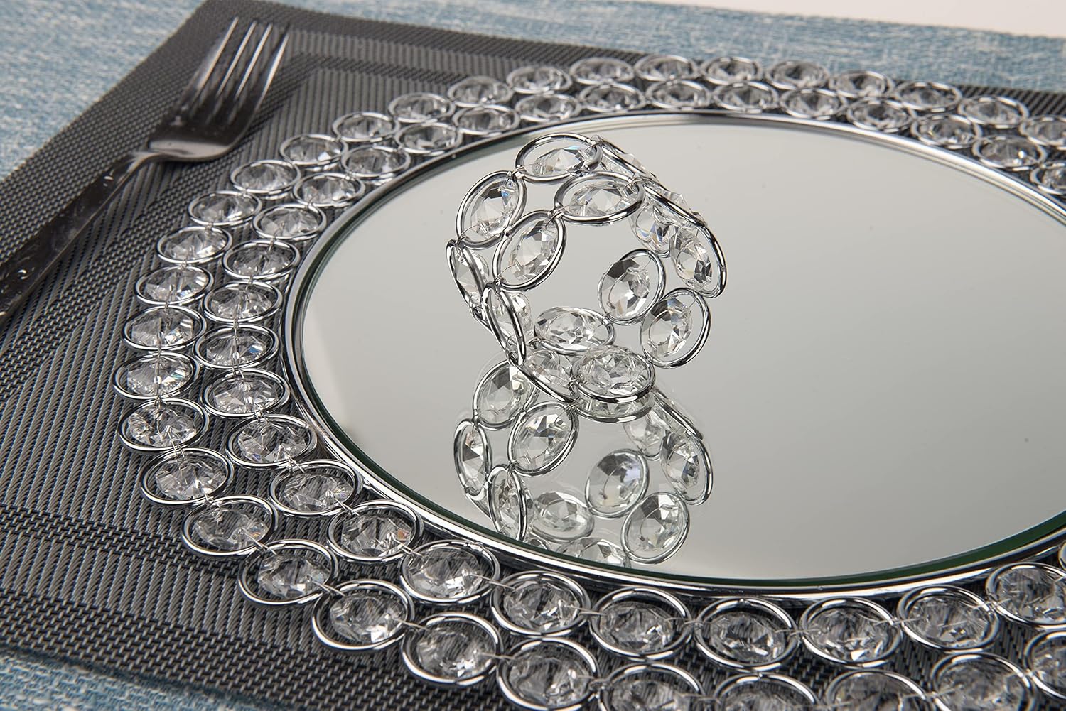 Feyarl Set of 4pcs Silver Crystal Napkin Rings Handcraft Sparkly Napkin Rings Napkin Holders for Wedding Centerpieces Special Occasions Celebration Festival Decoration Easter
