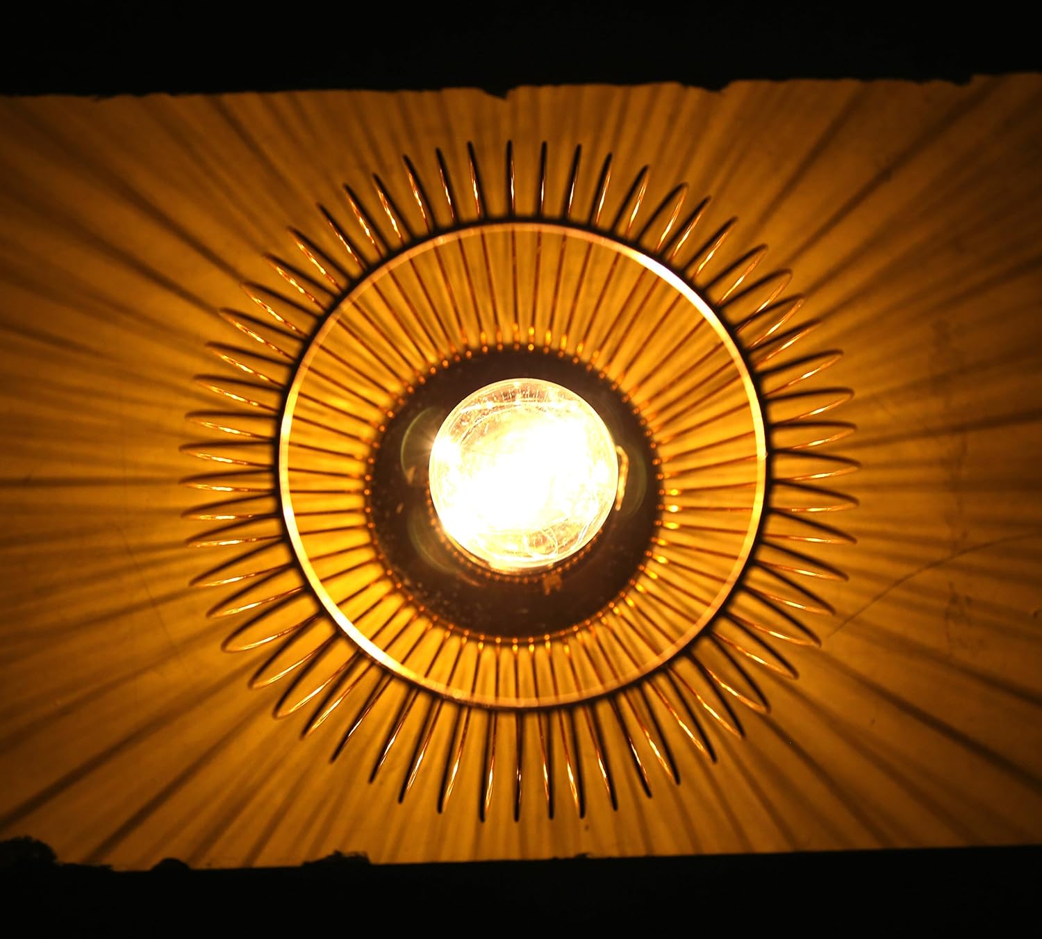 Wire Mesh Electronics Lantern Sphere Metal Lamp Mood Light Garden Size: (H:23,W:19) cm