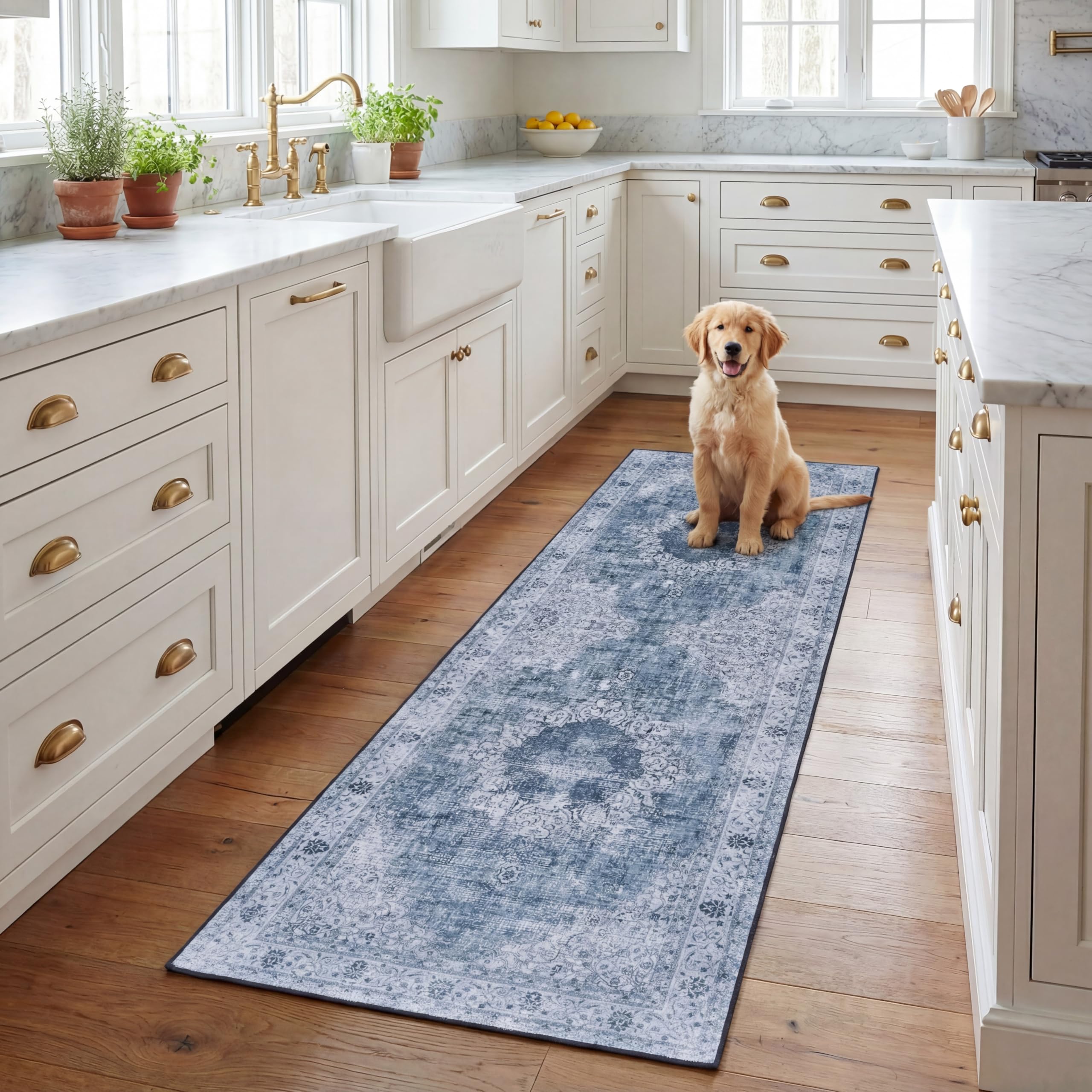 SAFAVIEH Washable Rug Tucson Collection - 2'6' x 8' Runner, Green & Grey, Slip Resistant & Easy to Clean, Ideal for Hallway, Foyer, Entryway, Bedroom