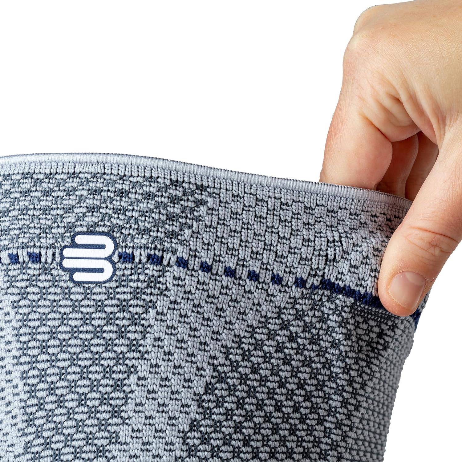 Bauerfeind - GenuTrain A3 - Arthritis Knee Support - Breathable Knit Knee Brace Helps Relieve Chronic Knee Pain and Irritation, Designed for Active People, Helps Stabilize Kneecap -Titanium, Right, Size 6