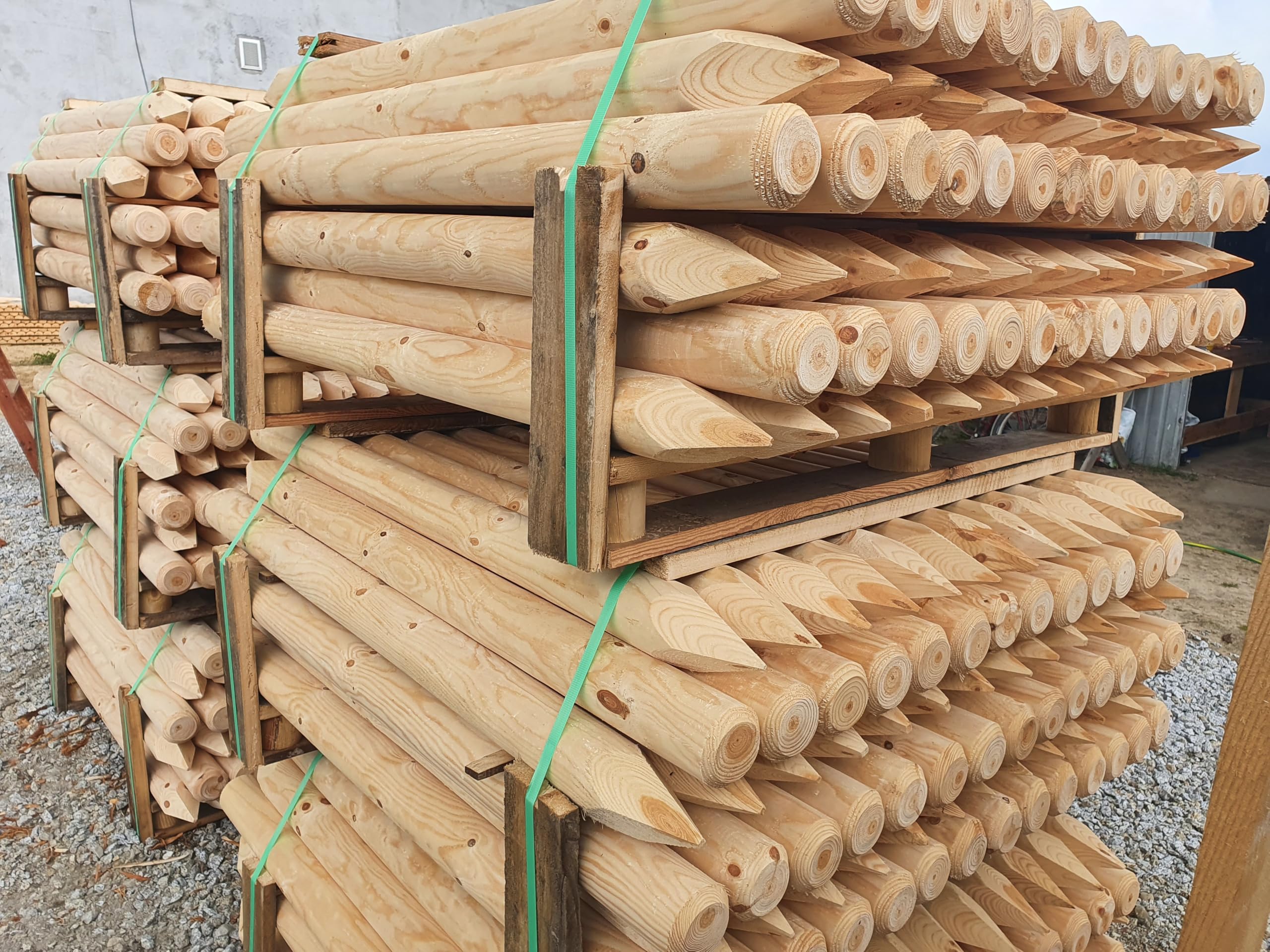 ø 5cm Lot de 4 Piquet Cloture Bois Longueur: 200 cm Poteaux De Clôture De Jardin Non Imprégné Résistant Aux Intempéries Palissade Tuteurs avec Pointe