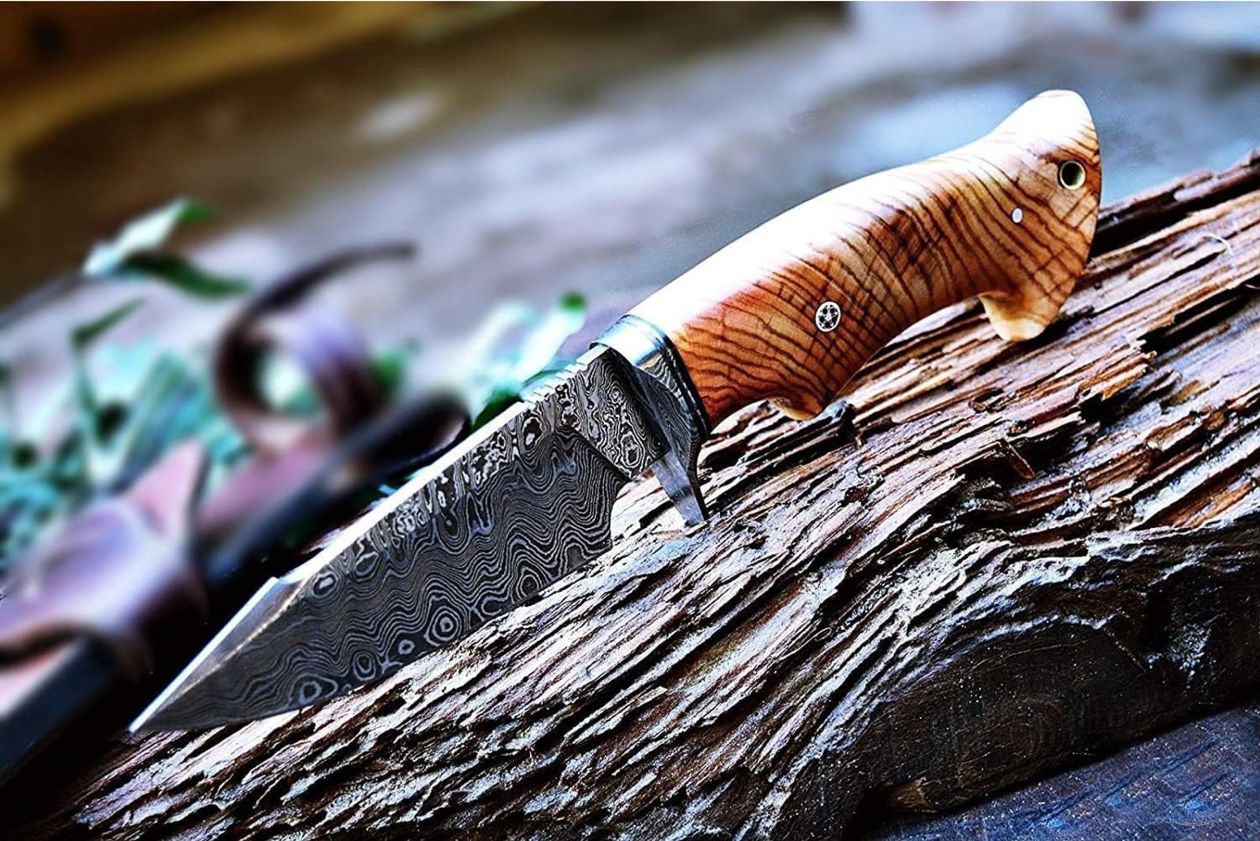 BIGCAT ROAR Ręcznie Robiony Nóż Myśliwski z Damastu - Stały Nóż do Bushcraftu z Futerałem i Rękojeścią z Drewna Oliwnego - 10″ Nóż do Skórowania - Łowca Drapieżników