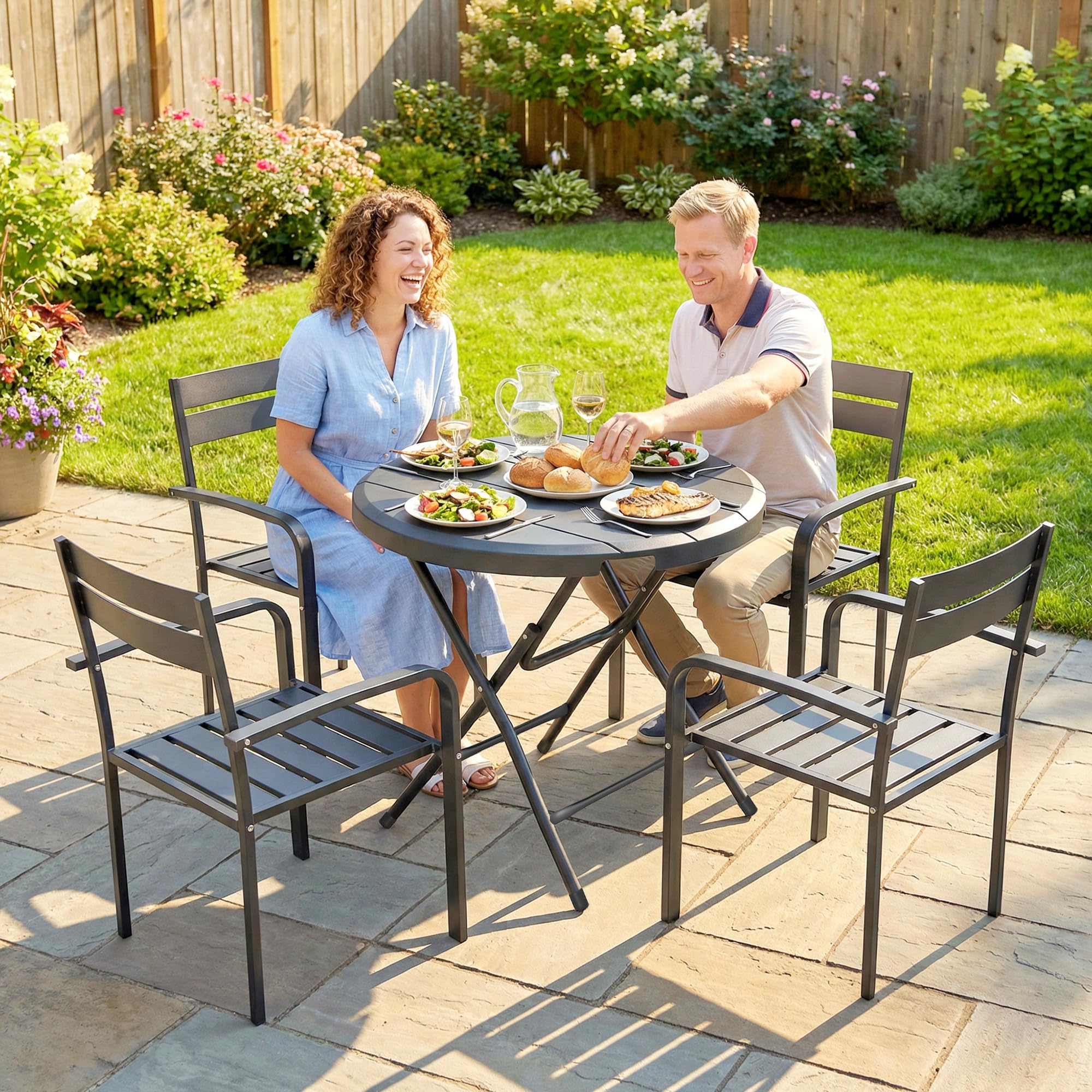 Outsunny Tavolo da Giardino Rotondo Pieghevole Ø80x73 cm Grigio Scuro | Tavolino da Pranzo, per 4 Persone, per Terrazzo e Balcone, in Acciaio e Plastica HDPE
