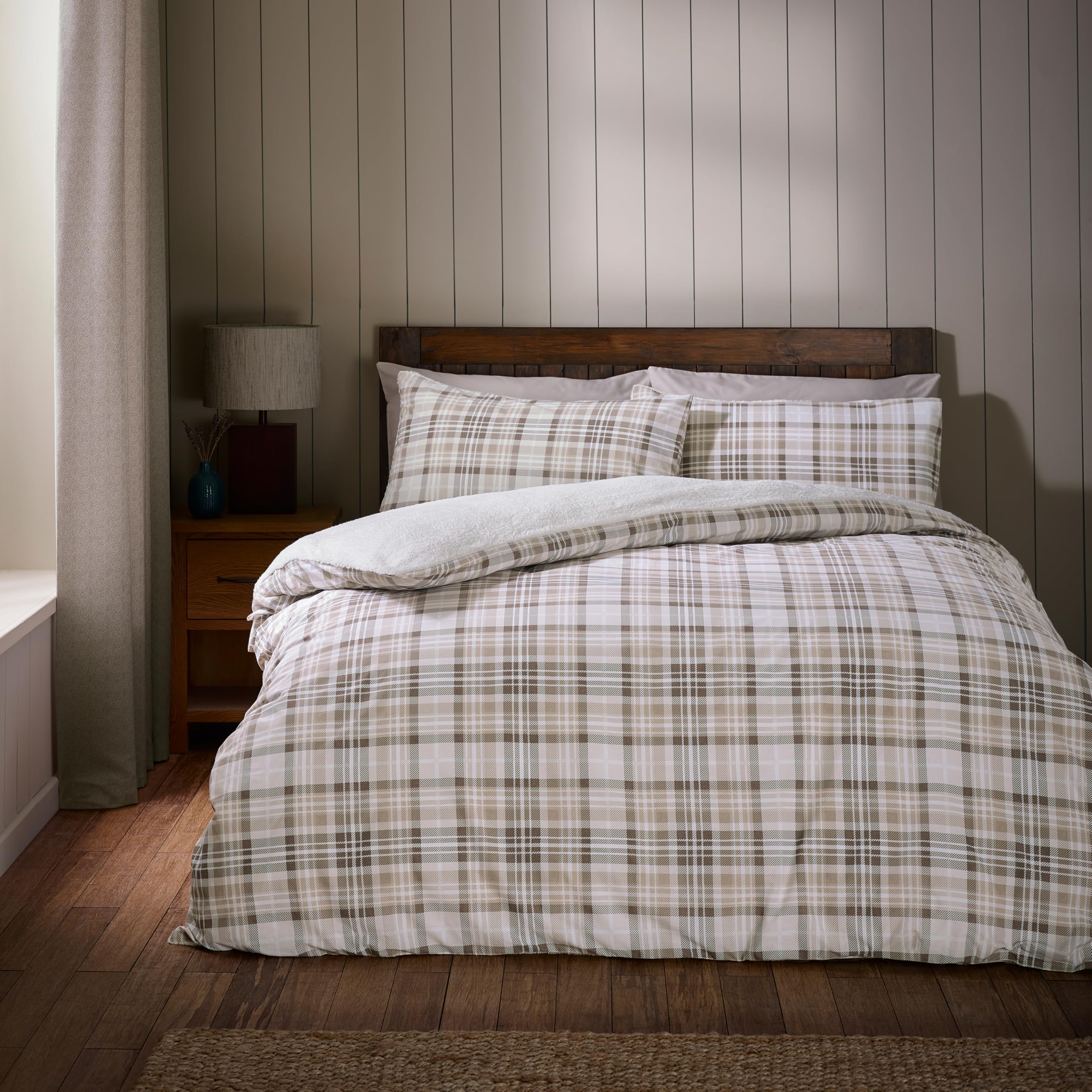 Catherine Lansfield Cosy Sherpa Check Double Duvet Cover Set with Pillowcases Natural