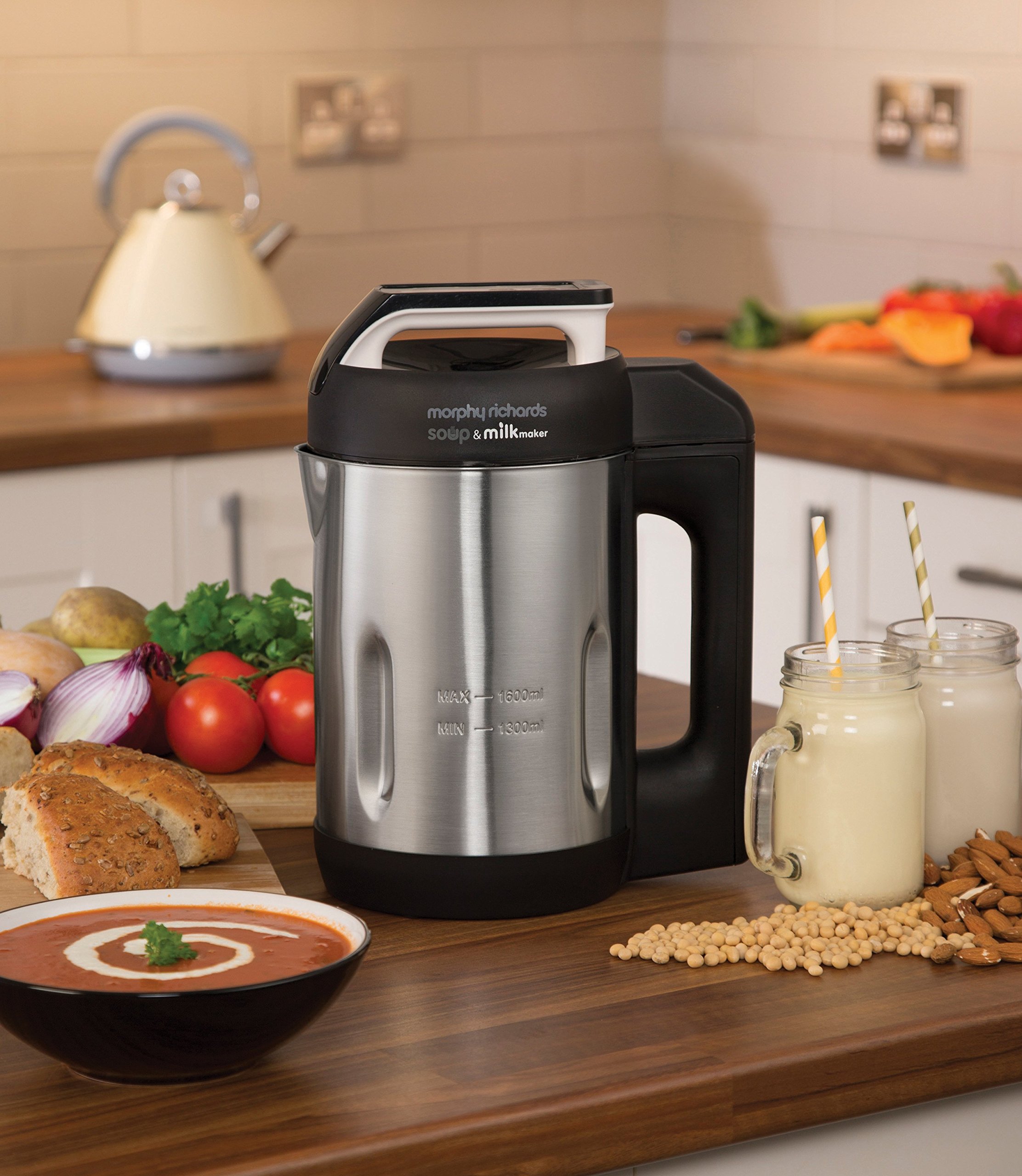 Morphy Richards - 501000 - Soup maker pour soupe et lait - 1,6 L, 1000 W - Acier brossé Robot à soupe et à lait végétal brossé
