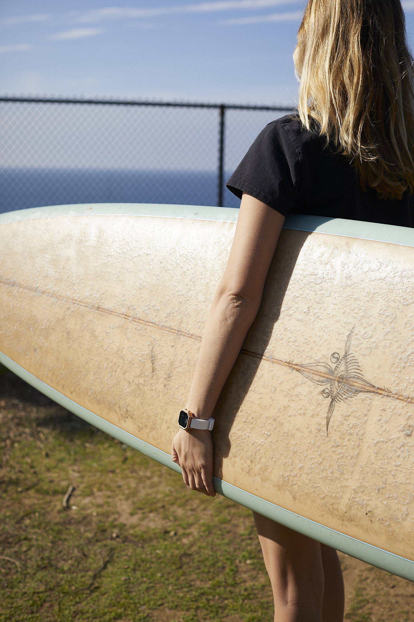 NIXONニクソン腕時計 レディース A1211-1098-00 Amazon.com: NIXON Siren SS A1211 - All Black - 100m Water