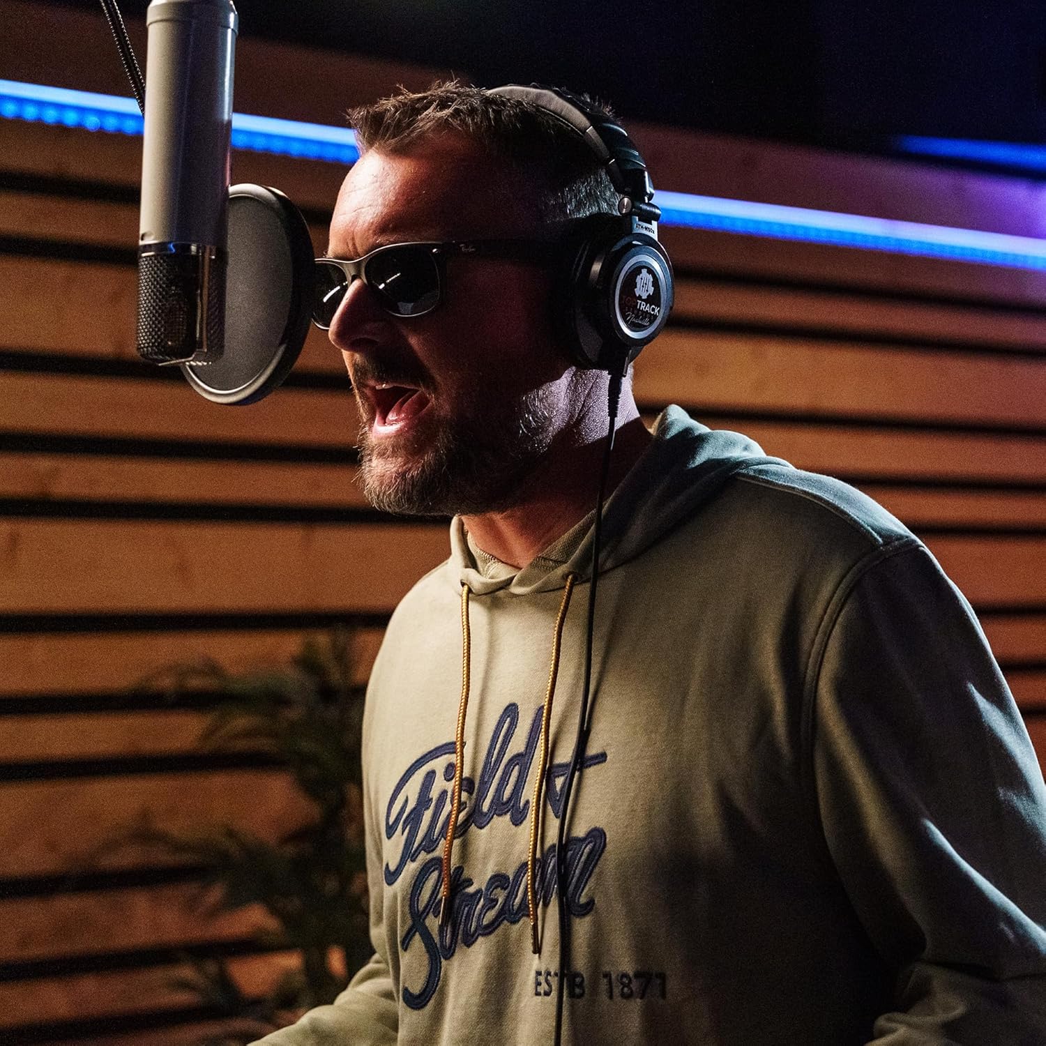 Field & Stream Tackle Twill Lightweight French Terry Applique Hoodie - Image 3