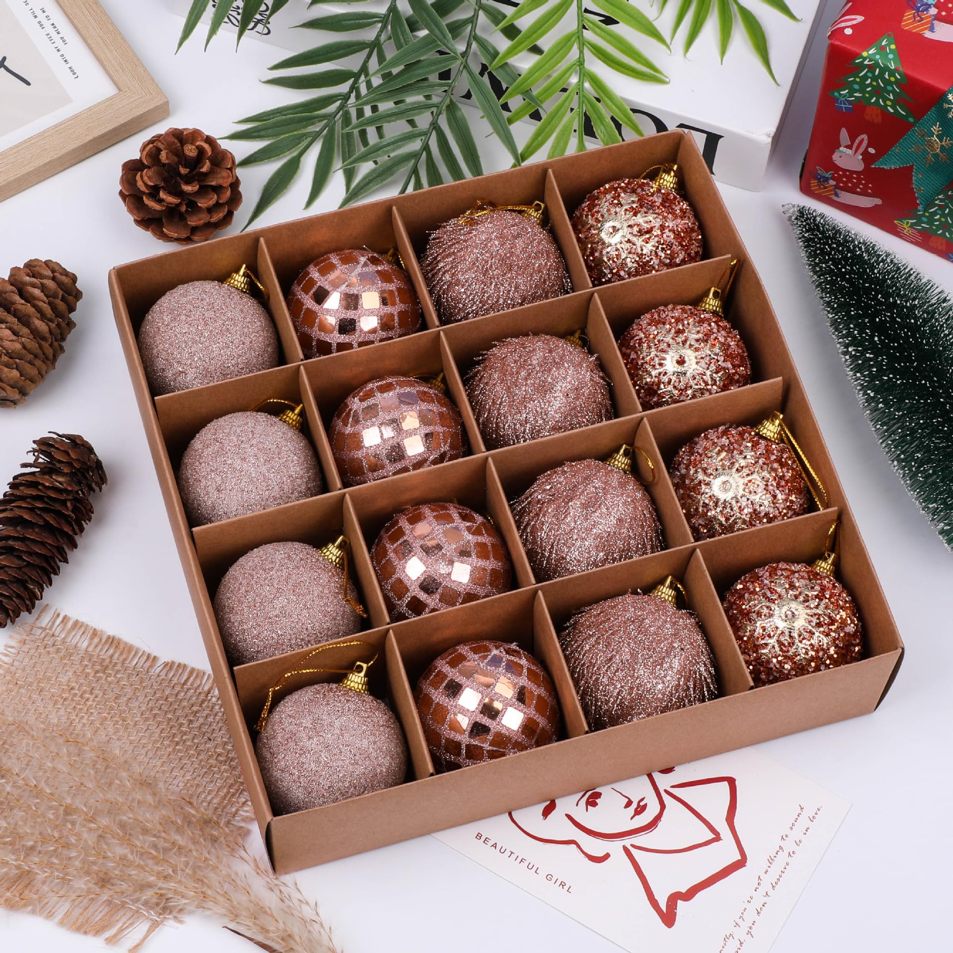 Bolas de Navidad, Champagne Bolas de Navidad 16Pcs 6cm Baubles Decoraciones claras para Las Vacaciones del árbol Casa Decoración de la Fiesta de Navidad ﻿ (Marrón Amarillento)