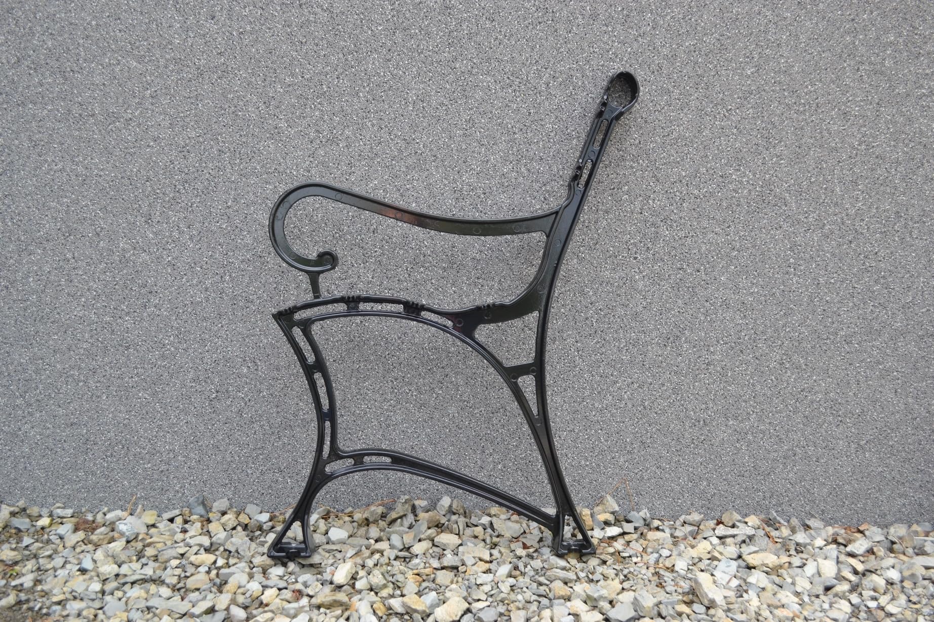SEZAM Bankfüße aus Aluminium Schwarz x 2 Stück, mit Rückenlehne & Armstütze - 51 x 38 x 74 cm, für 6 Holzbankbretter - für Gartenbänke, Seitenteil