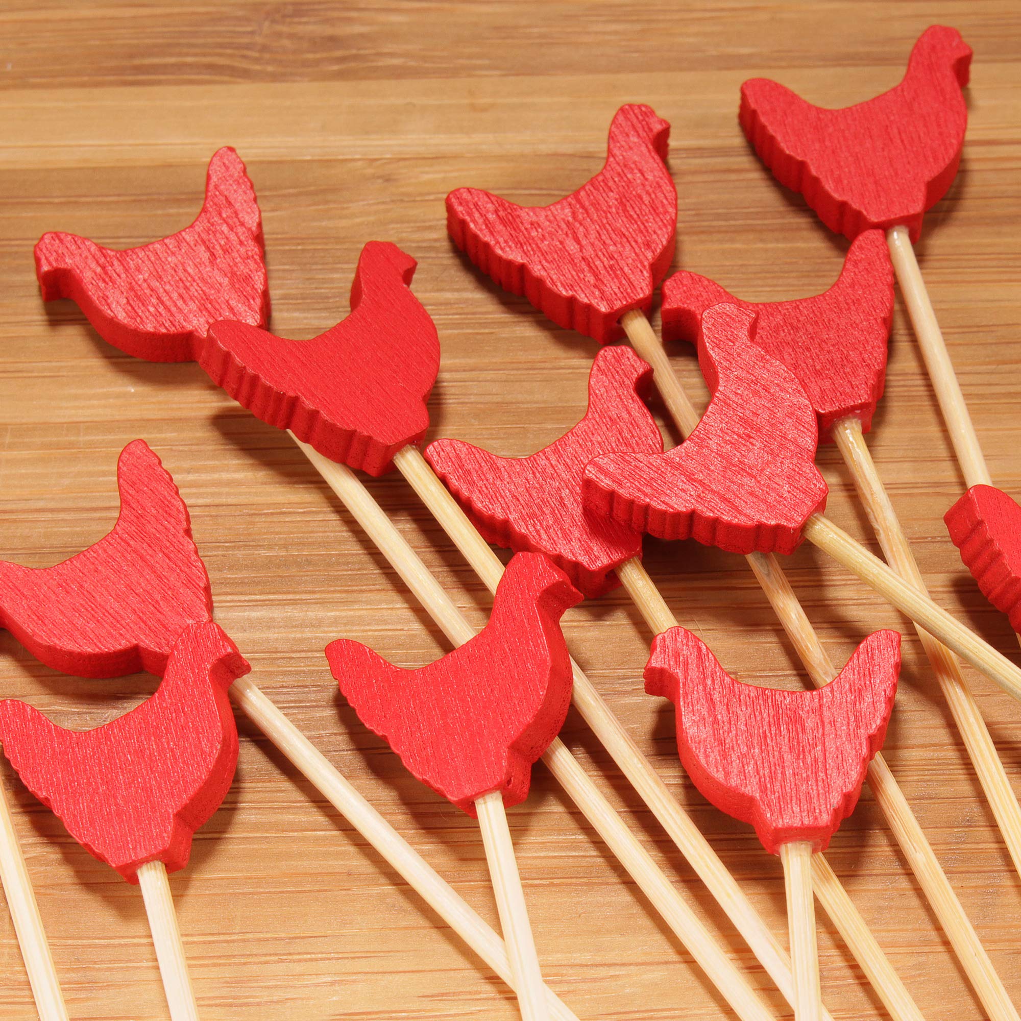 BambooMN Lot de 300 brochettes décoratives en bambou avec extrémité en coq rouge pour les événements traiteurs, les vacances, les restaurants ou les buffets - 11,9 cm