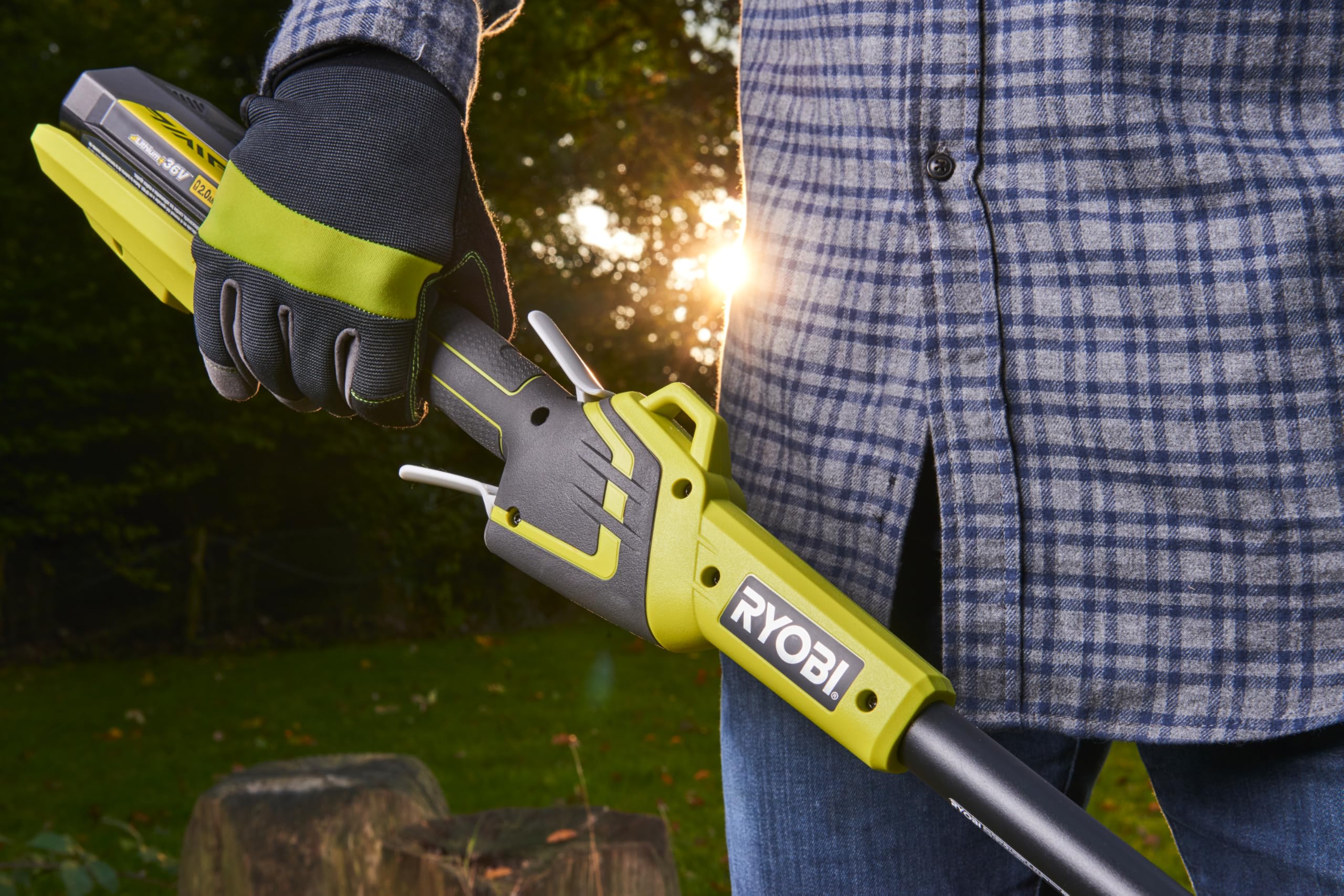 RYOBI Coupe-Bordures 36V Max Power RY36LT33A-0 – Finitions de Pelouse, Bordures, Massifs et Allées, Largeur de Coupe 33 cm, Tête Fil Automatique, sans Batterie ni Chargeur
