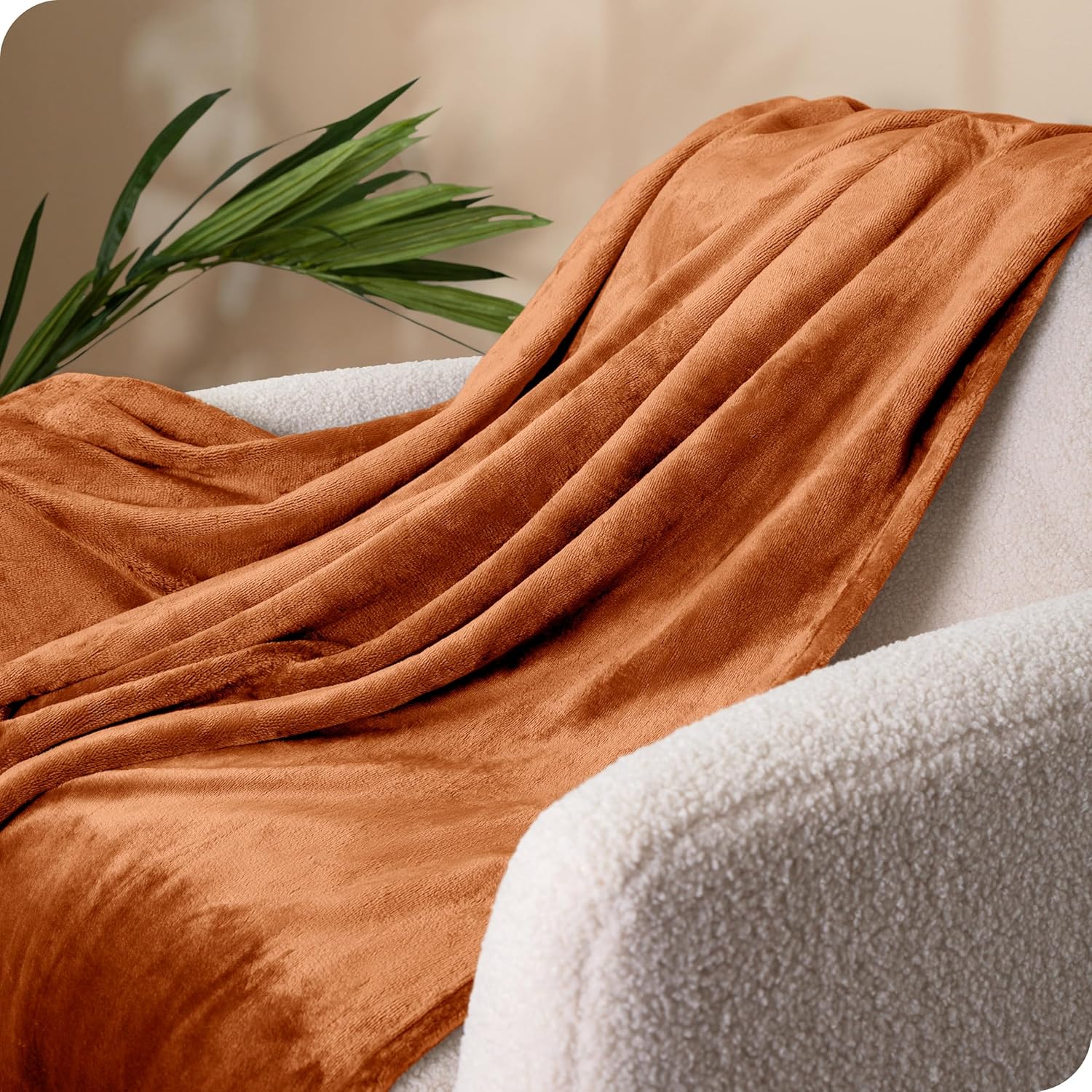 Sienna Twin/Twin XL Microfleece Ultra-Soft Reversible Throw Blanket