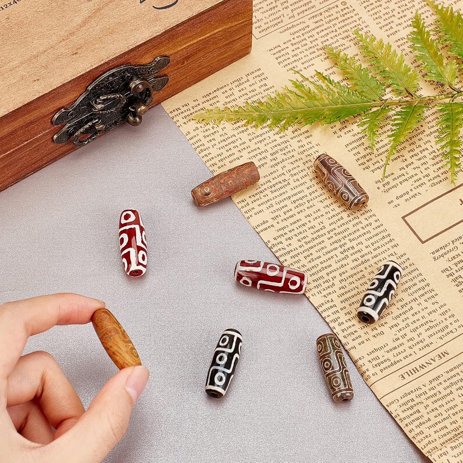 CHGCRAFT 8Pcs 4 Colors Tibetan Style dZi Beads - Natural Agate, Dyed and Heated Rice Beads for Buddhism Jewelry Making - Image 3