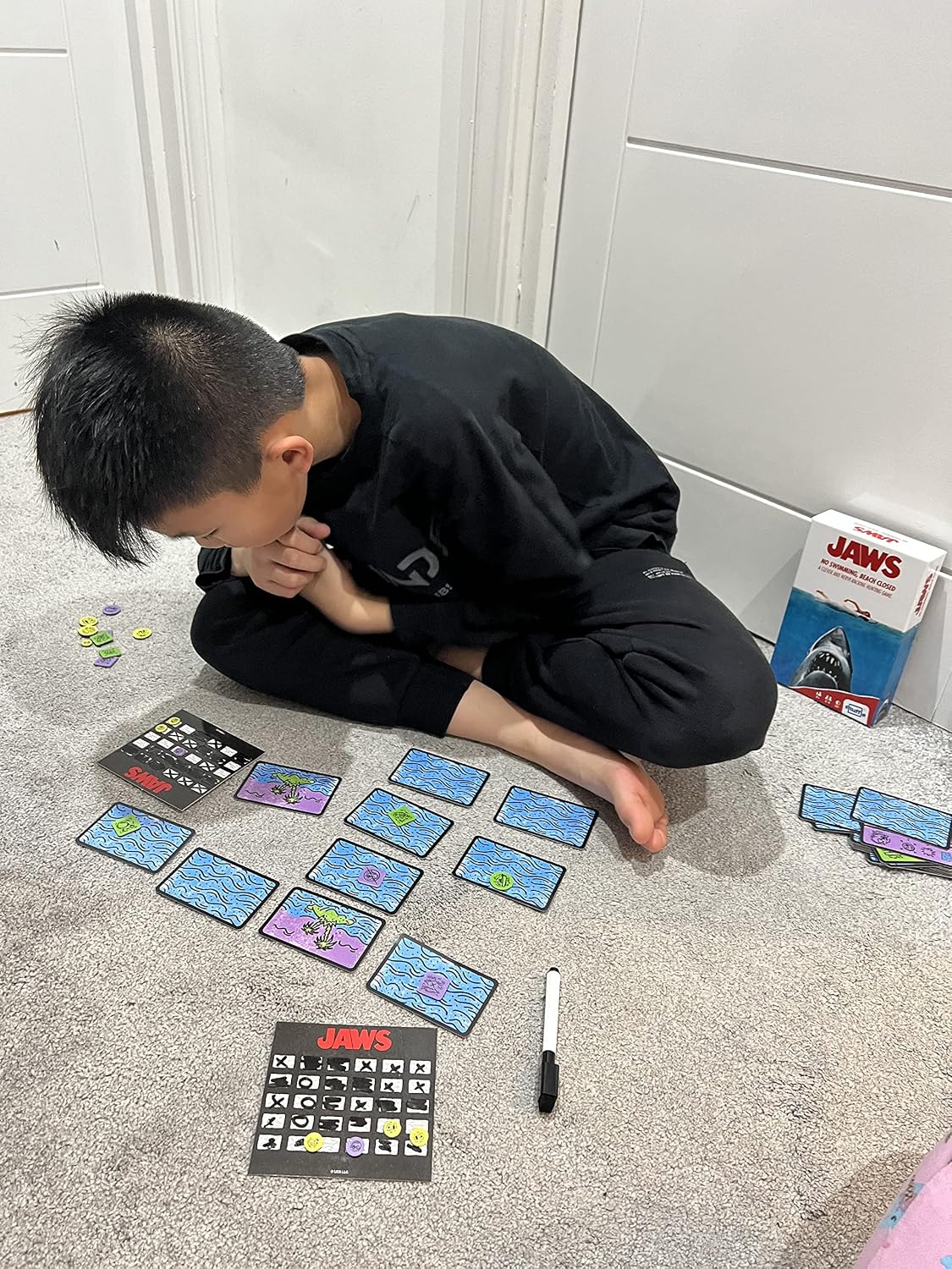 Shuffle Games Retro | Jaws Card Game | Up to 4 Players | Great Gift for Kids Aged 8+ image 5