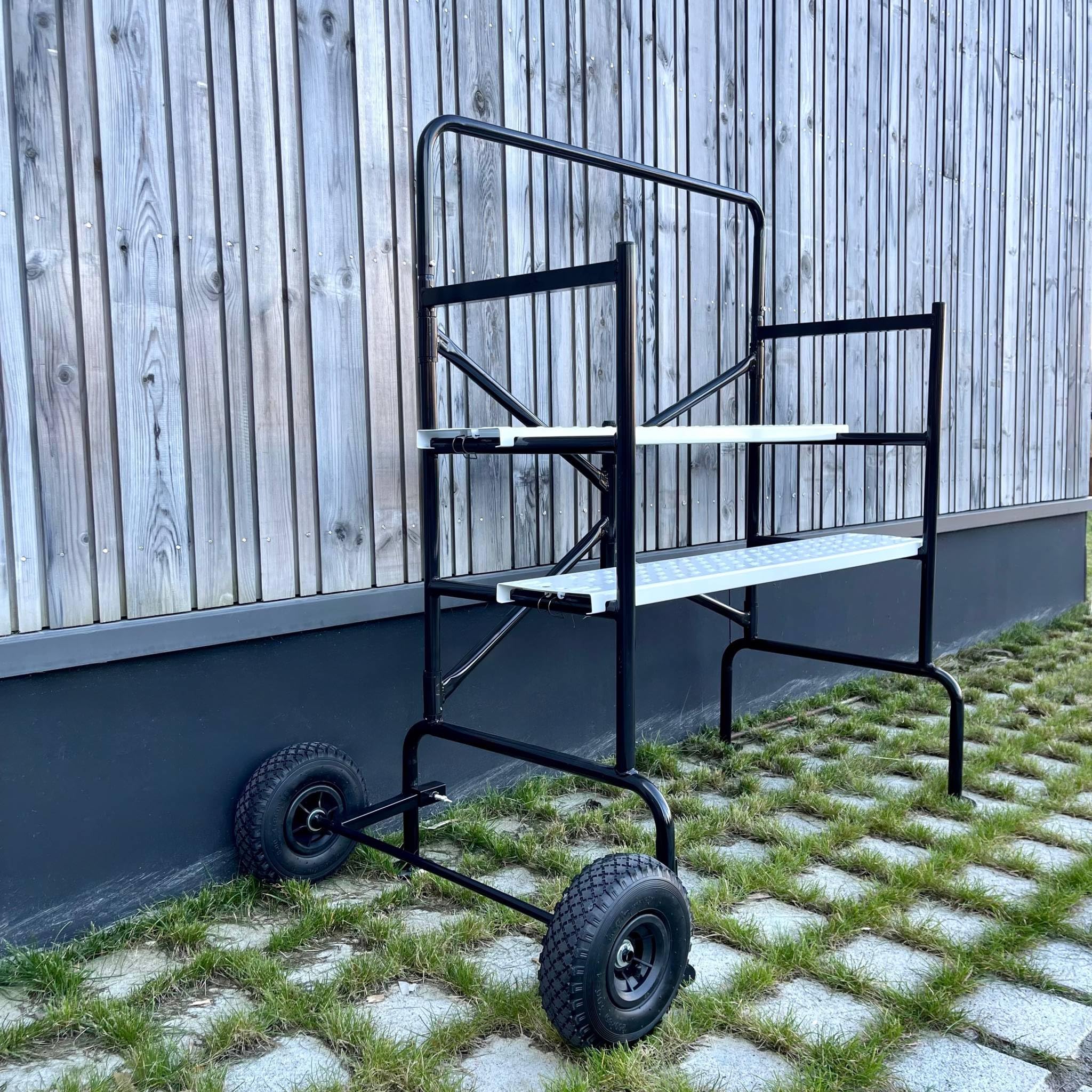 Alice's Garden - Echafaudage Roulant et Pliant sur Deux Niveaux - Mobile. 2 Roues. L140x l78 x H135cm Ouvert. Poids supporté 150 kgs