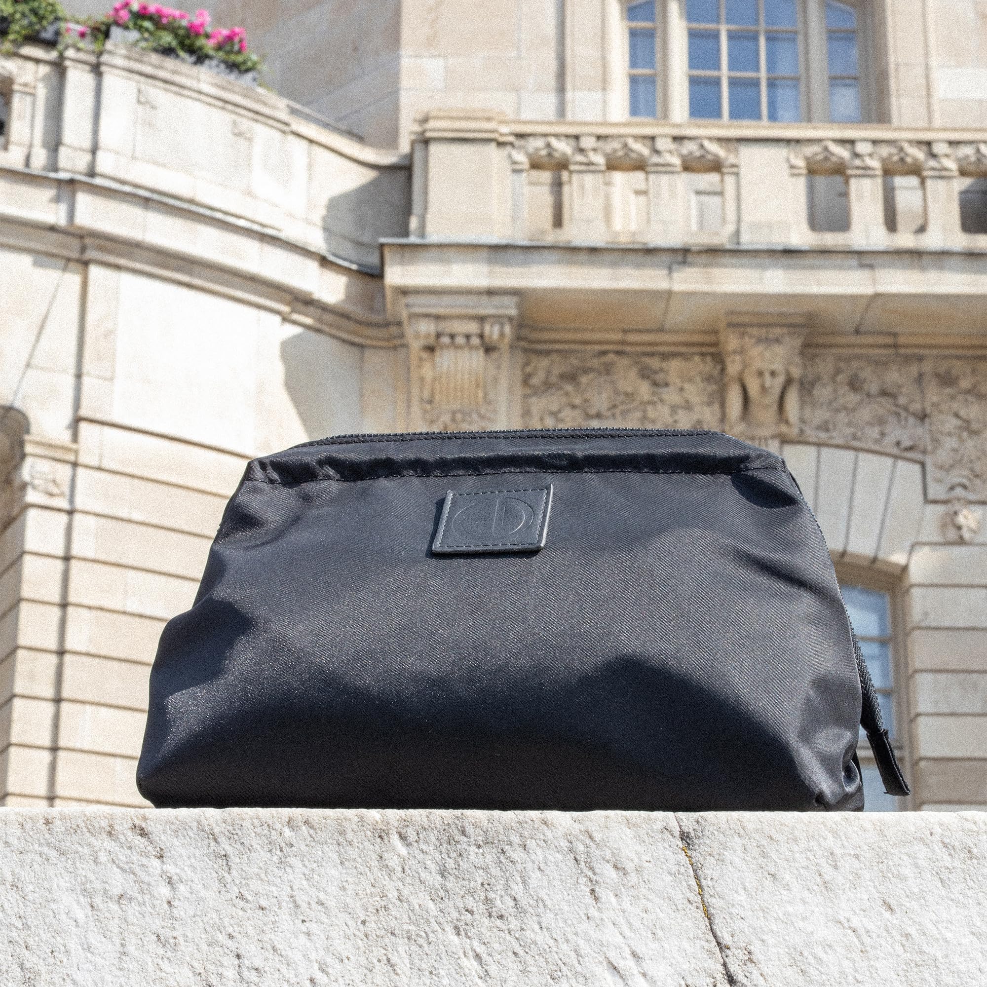 Elodie Details Zip&Go Large ouverture – Sac à couches pour bébé, trousse de maquillage, sac de toilette, sac d'allaitement, changement de couche, trousse de voyage portable, grande capacité, noir