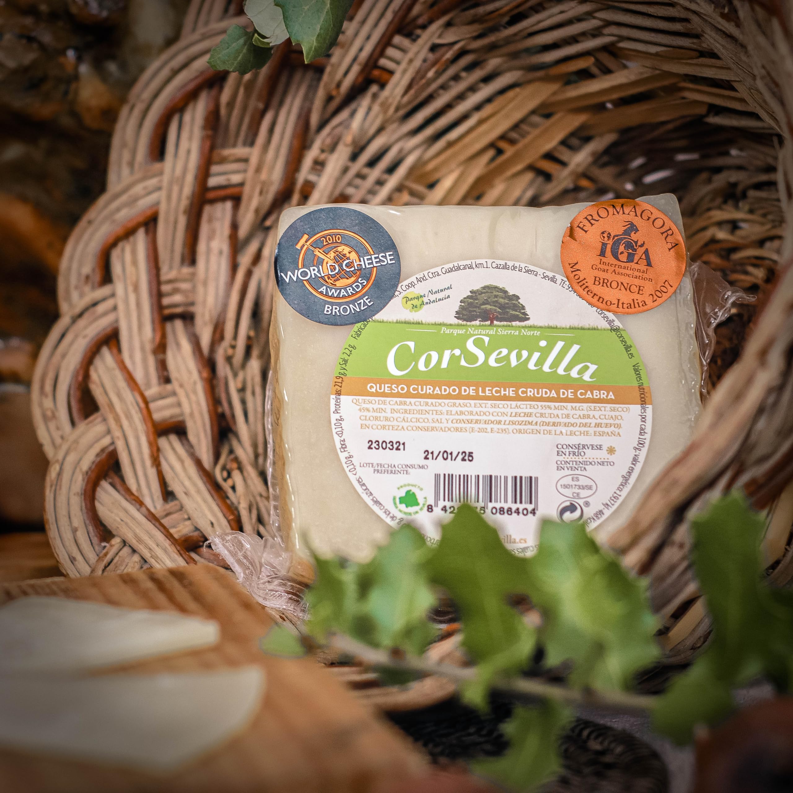 Corsevilla - Lote de Navidad - Jamón de Cebo de Campo 75% - Regalo - Quesos - Ibéricos - Vinos - Para Amantes del Queso - Cesta de Navidad.