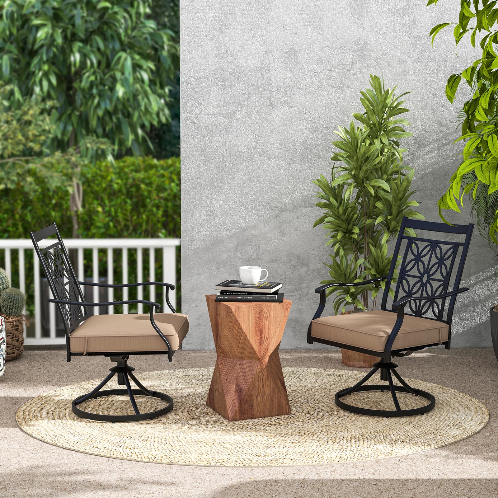 GOPLUS 2er Set Gartenstuhl 360 Grad drehbar, Balkonstuhl Terassenstuhl aus Metall bis 150kg, Drehstuhl Outdoor mit Rückenlehne & Armlehnen für Garten Hof Balkon (Braun)