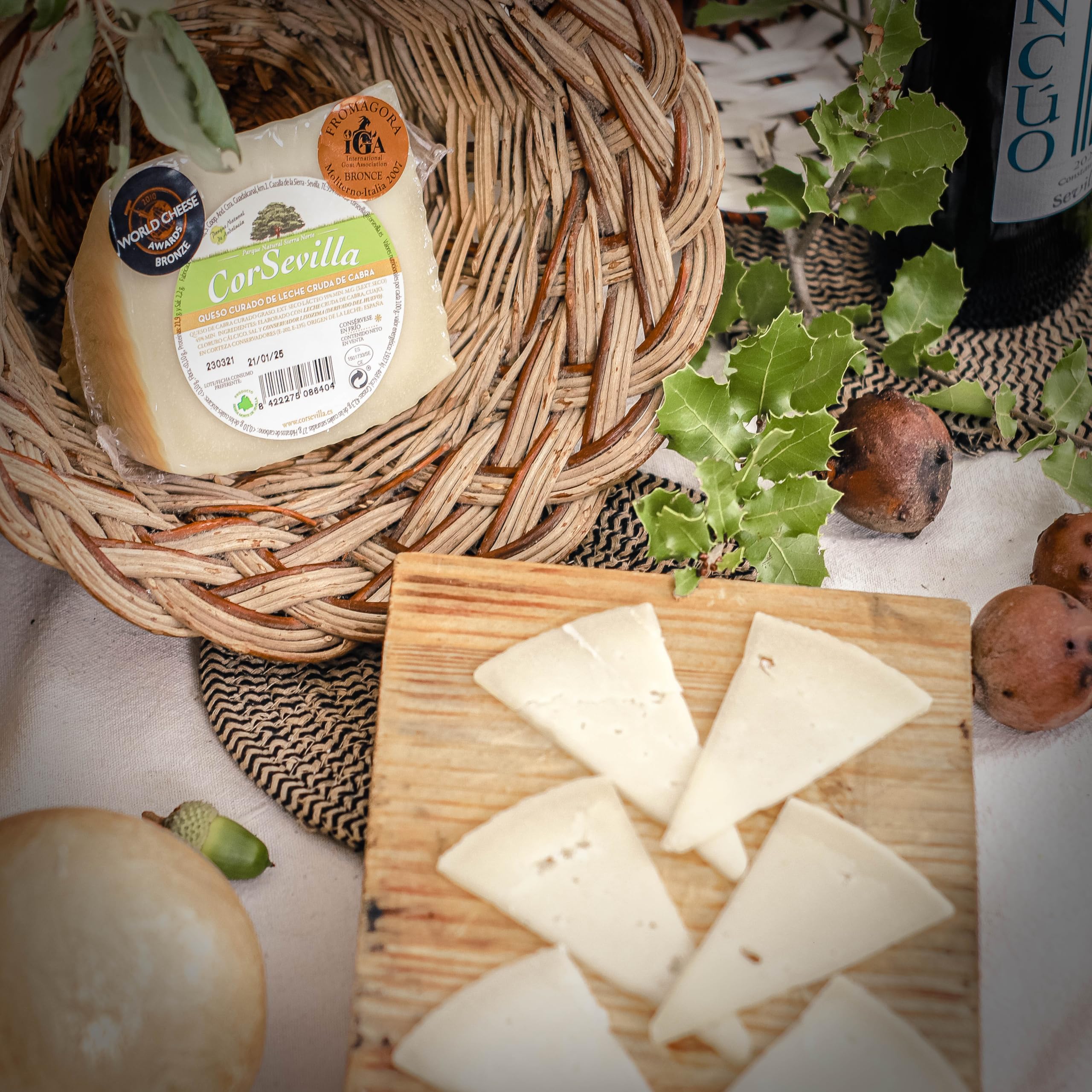 Corsevilla - Lote de Navidad - Jamón de Cebo de Campo 75% - Regalo - Quesos - Ibéricos - Vinos - Para Amantes del Queso - Cesta de Navidad.