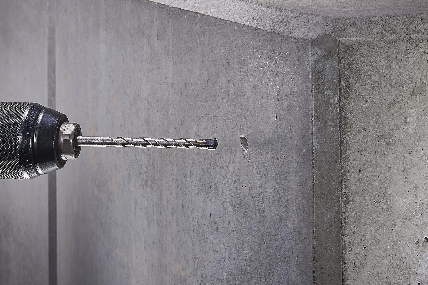 wolfcraft 7746010 Concrete Drill Bit Carbide Tipped Diameter 6 mm for Drilling in Concrete, Artificial and Natural Stone