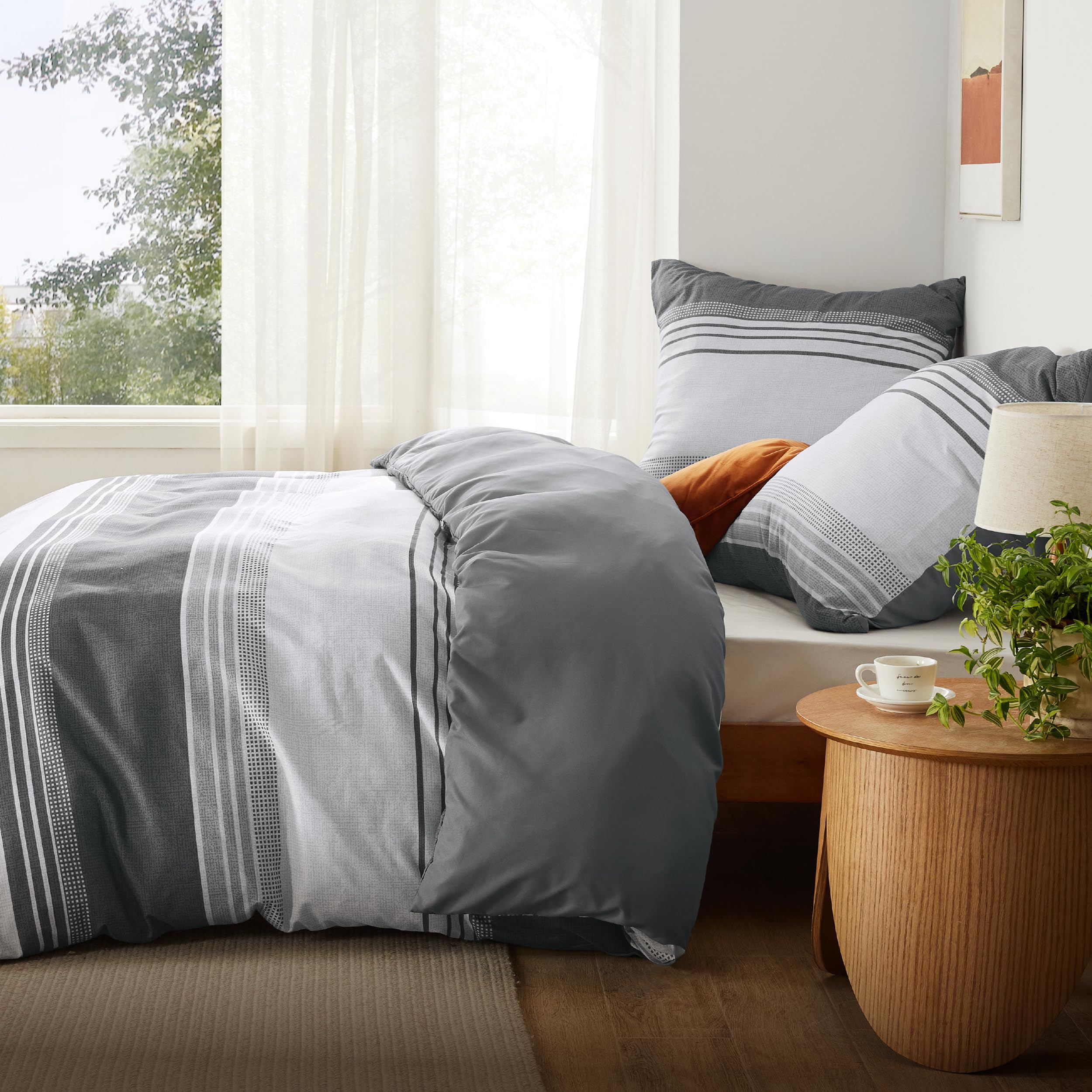 BEDSURE Pościel 240 x 220 cm, 3-częściowy komplet pościeli 240 x 220 cm z 2 poszewkami na poduszkę 65 x 65 cm, Öko-Tex, dwustronna, wzór w szare paski, z zamkiem błyskawicznym