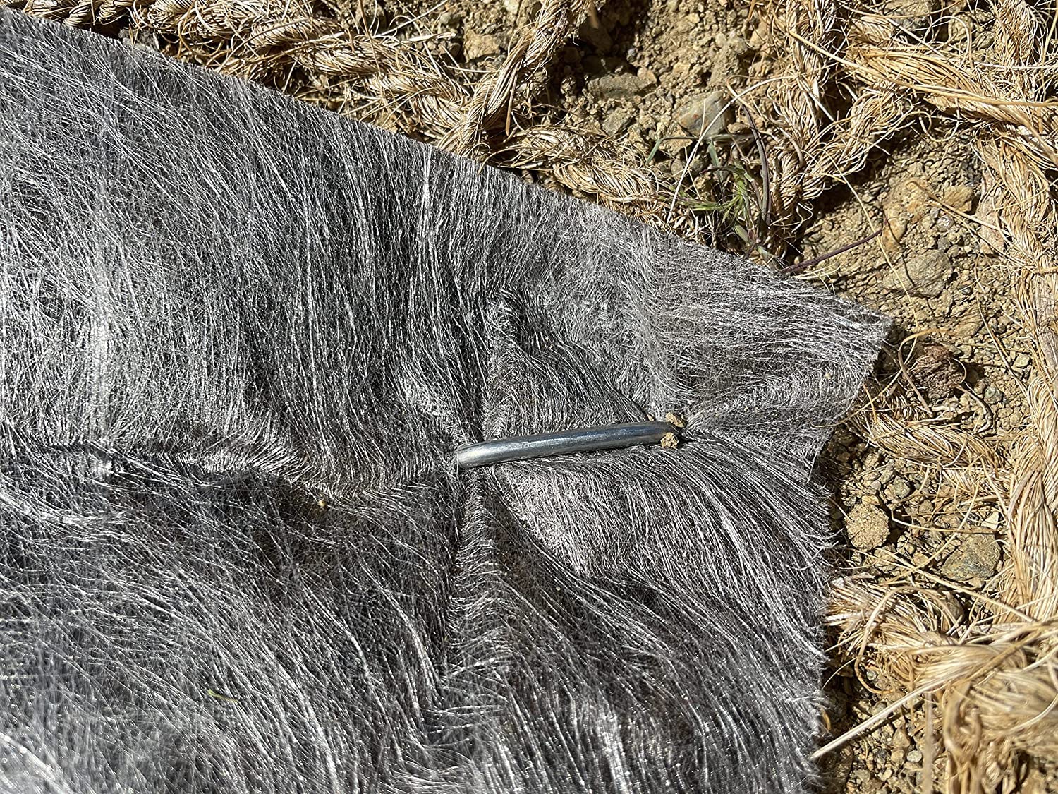 Sandbaggy 4 Inch Landscape Sod Staples | Great for Hard & Rocky Soil | Sharp Like a Knife | Tough 11 Gauge Rust-Resistant | Trusted by Farmers & Contractors Across USA (300 Staples)