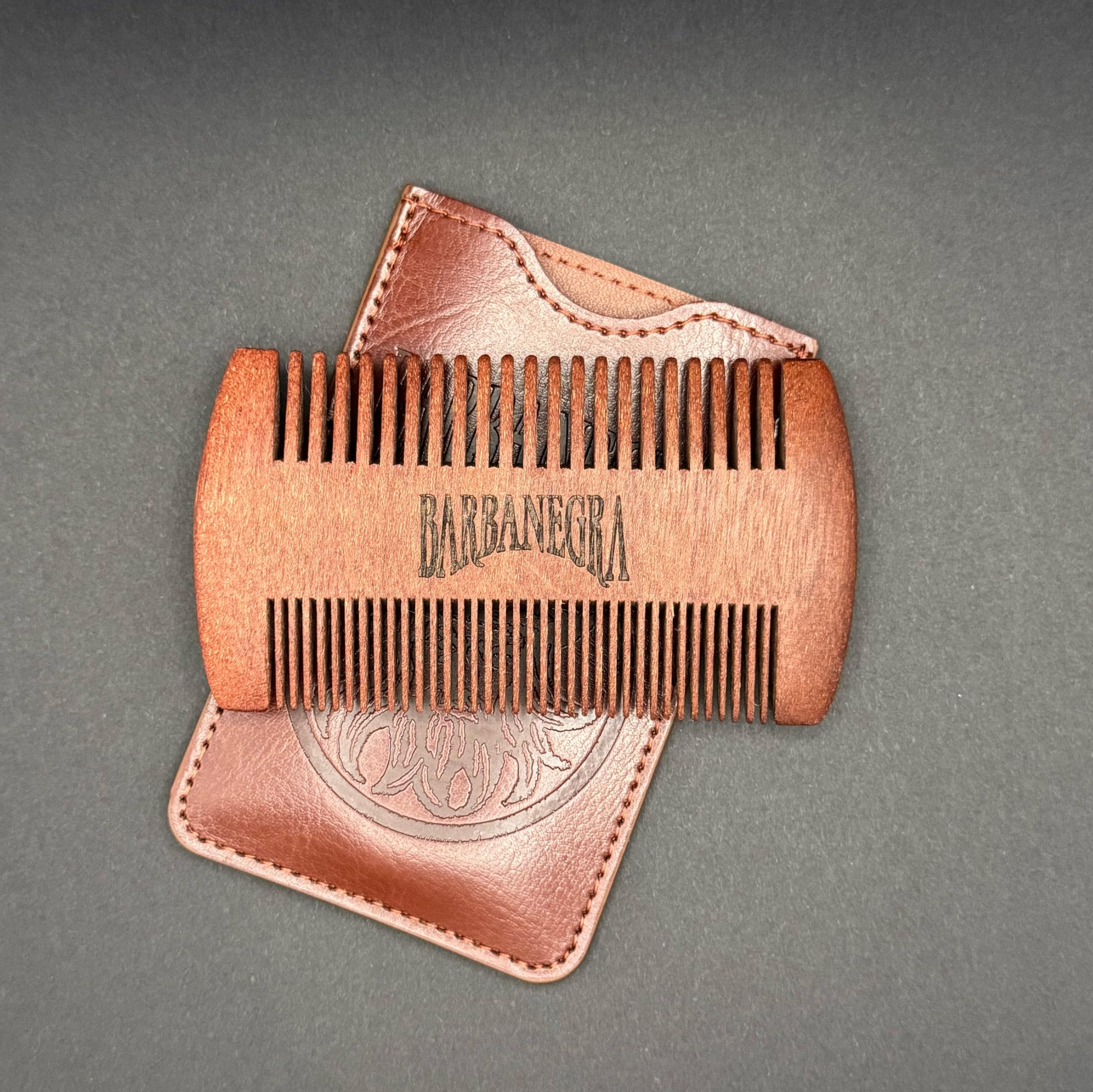 Legendary's Peine de madera para barba y bigote con funda elegante, antiestático, tamaño de bolsillo para todo tipo de barbas, marrón 4