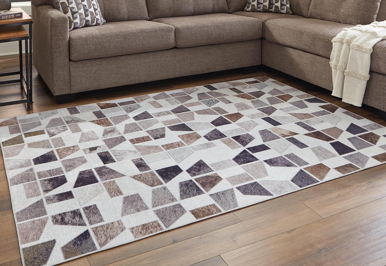 Geometric Multicolor Synthetic 5' x 7' Area Rug
