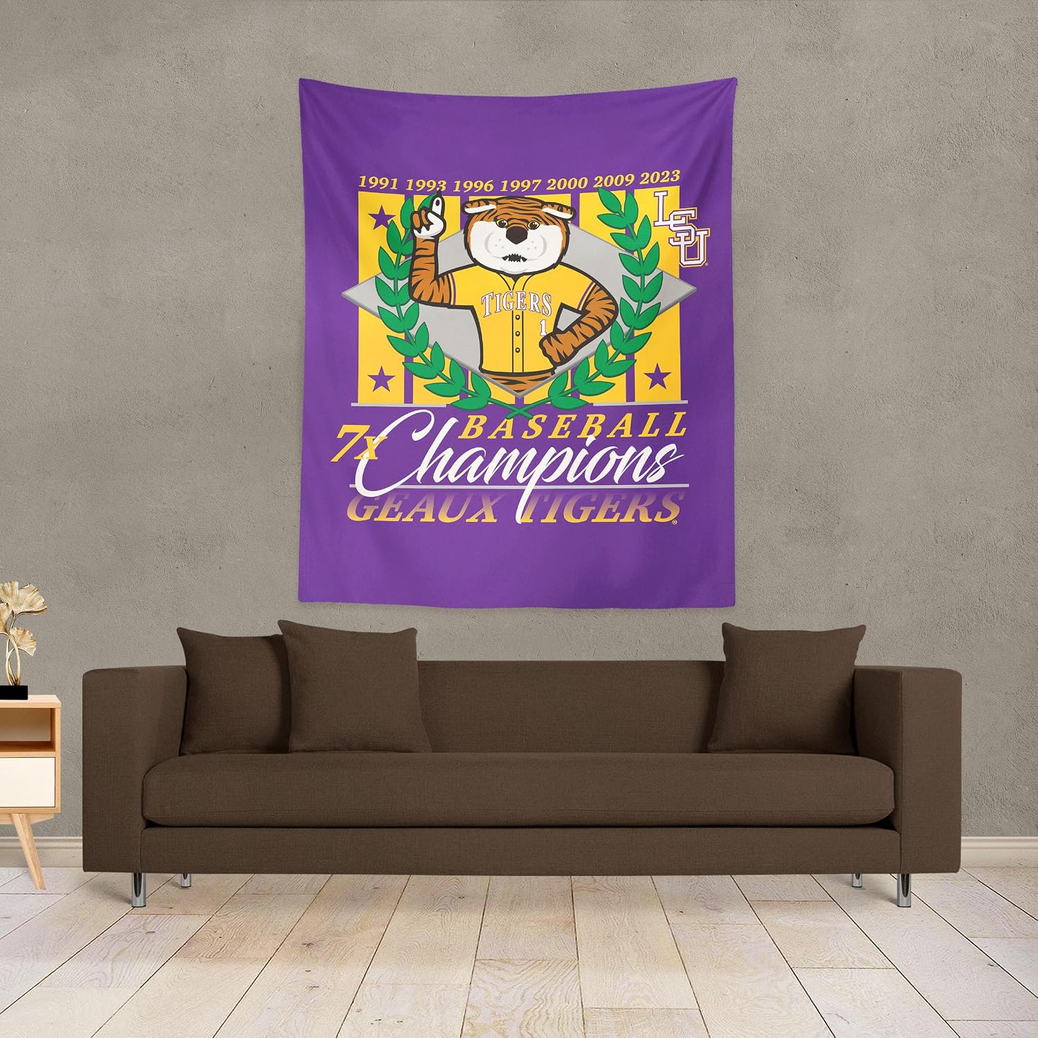 Northwest NCAA Printed Wall Hanging Tapestry, Woven Polyester Fabric, Decorative Fan Art