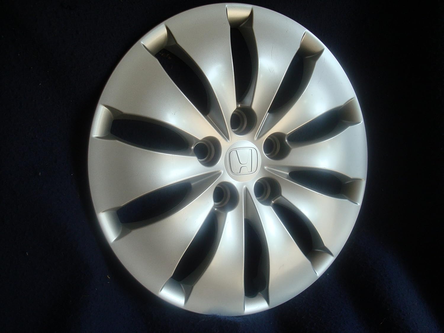 Honda Genuine (44733-TA0-A00) 16" Wheel Cover
