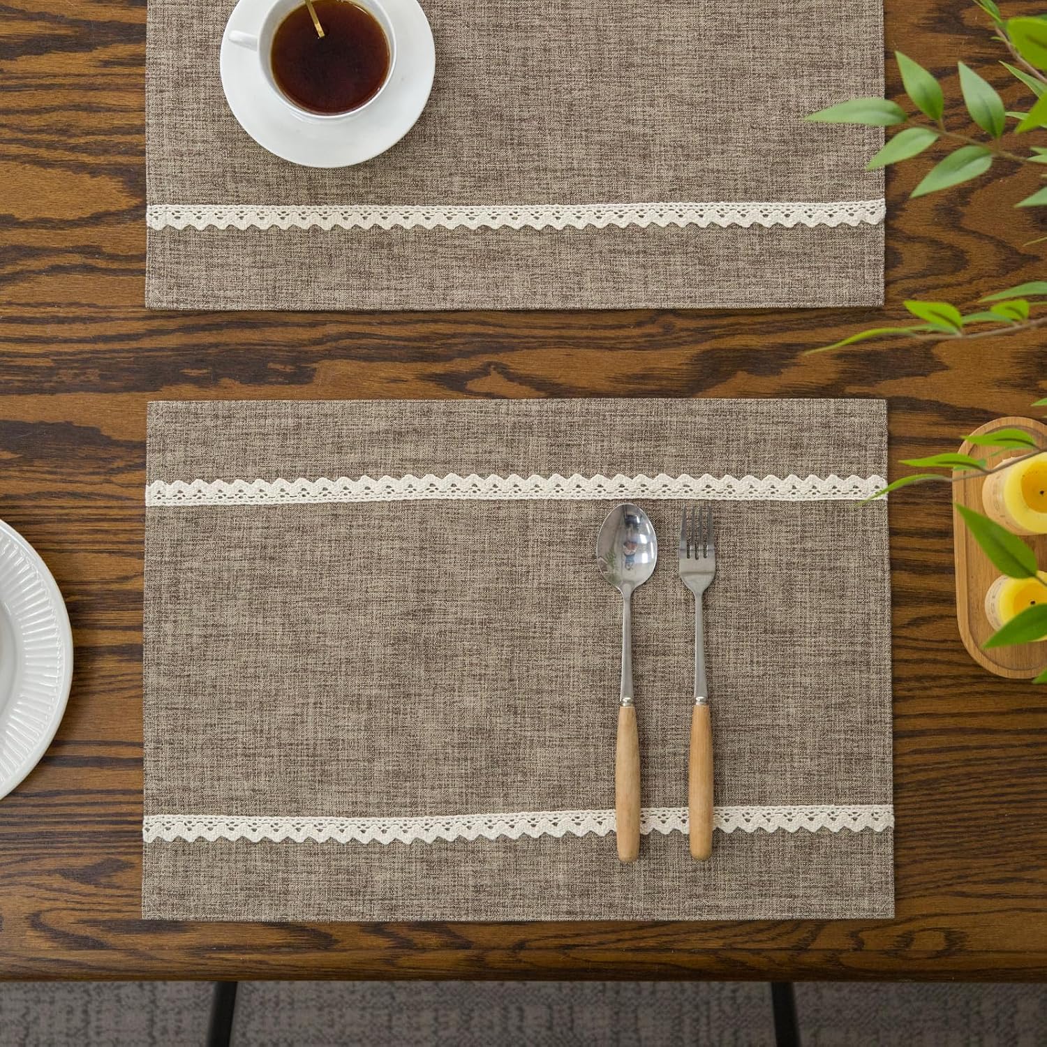 GLORY SEASON Linen Style Rustic Washable Placemats Set of 6,Woven Cloth Textured Heat Resistant Non-Slip Placemat with lace Trim for Kitchen Dining Patio Table Decor, Flax