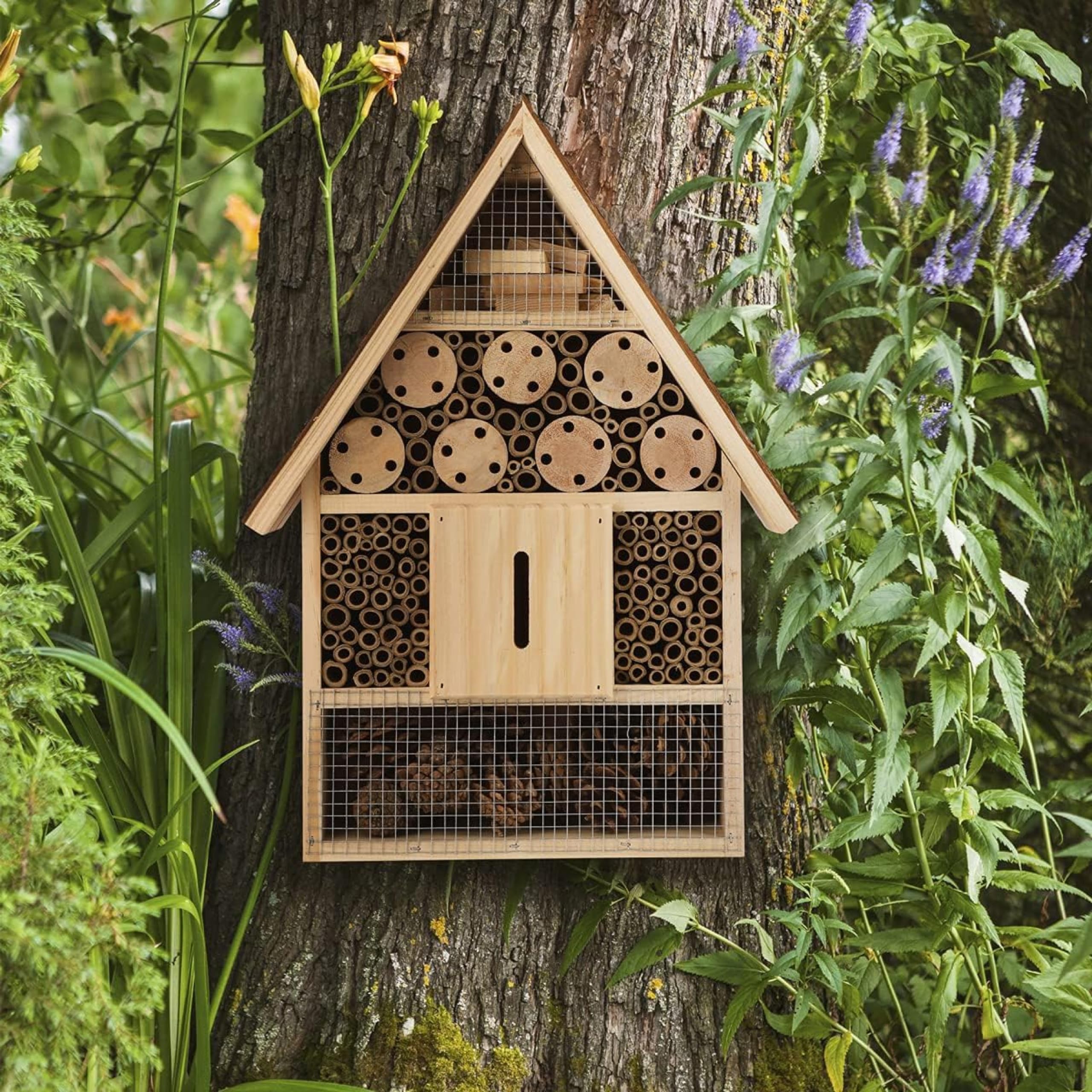 WILDLIFE FRIEND I Casetta per Api e Insetti - Con Più Stanze per la Nidificazione di Farfalle, Api, Coccinelle e Insetti - Realizzato in Legno Massello - Dimensioni:23x 39x7 cm