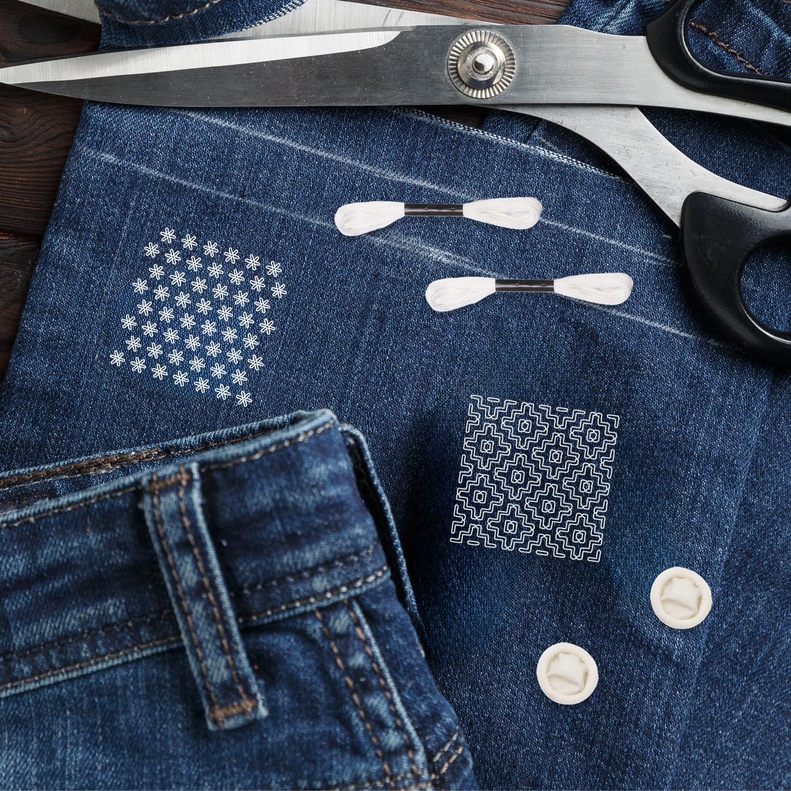 34 Kit di Stencil Sashiko in Plastica, Modelli per Ricamo 9Stili di Stabilizzatori per Ricamo Geometrico Motivo 5 Aghi da Ricamo 5 fasci di Corde Intrecciate 5 Copridita in Gomma e 1 Anello per Dito
