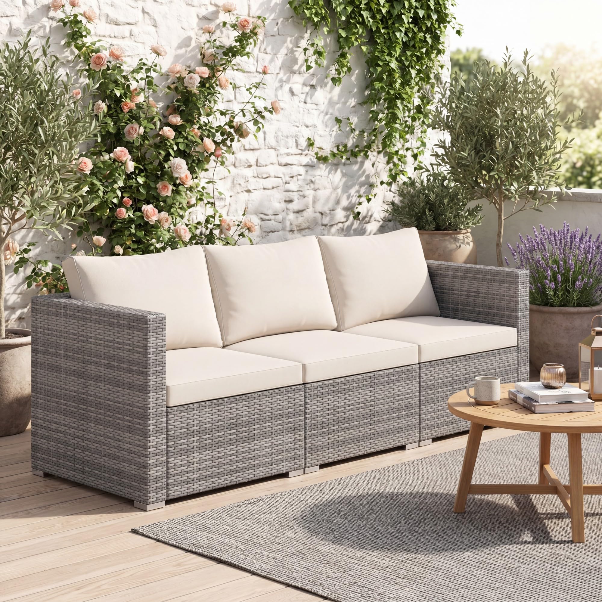 GIANTEX Divano da Giardino a 3 Posti in Rattan con Cuscino Imbottito, Mobili per Terrazza e Balcone, Colore Beige/Grigio, 193 x 67 x 61,5 cm (Beige)