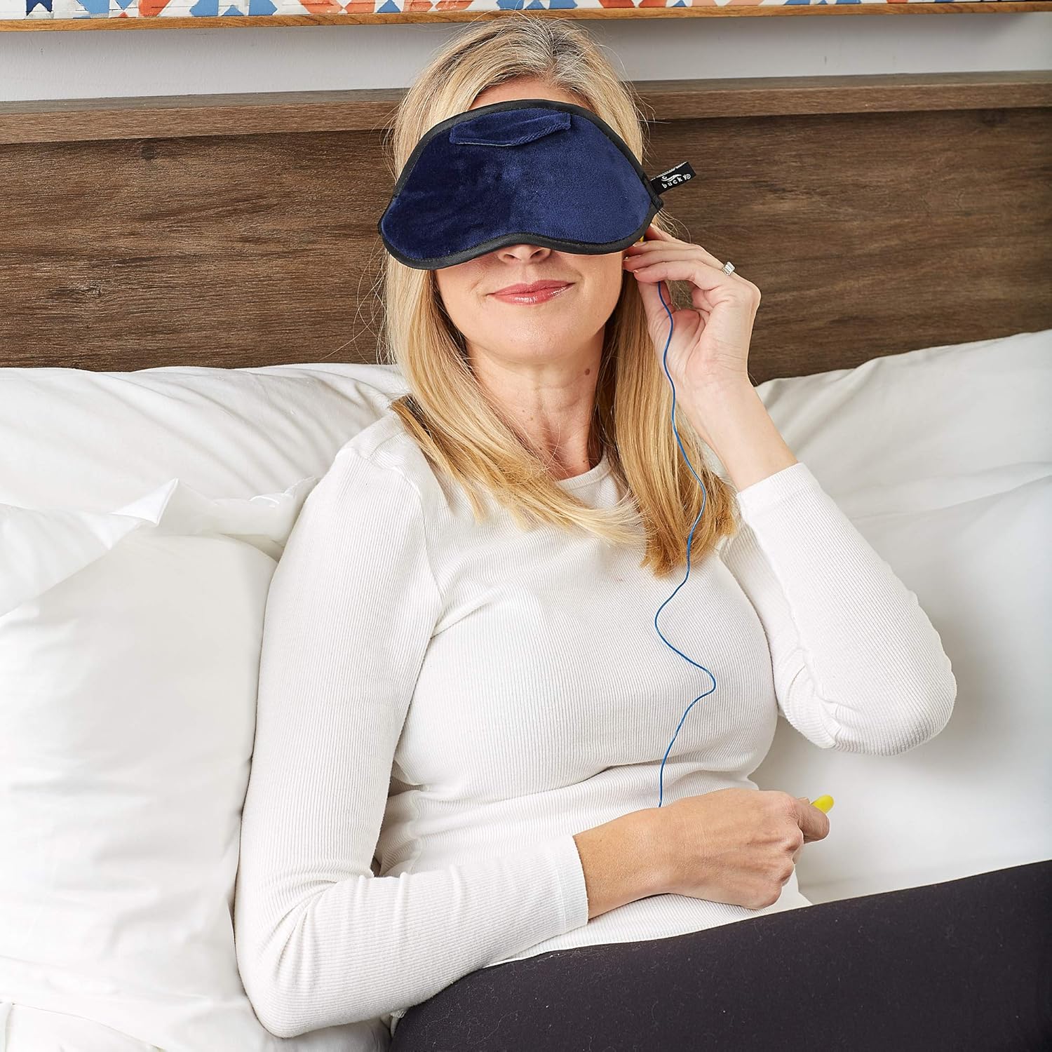 Bucky Eden Collection Lightweight Eye Shade Mask with Reusable Ear Plugs, Midnight