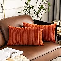 Vista 165 de UGASA - Fundas de almohada decorativas de terciopelo suave y sólidas de Navidad para sala de estar/sofá, 16 x 16 pulgadas, 2 unidades, color burdeos