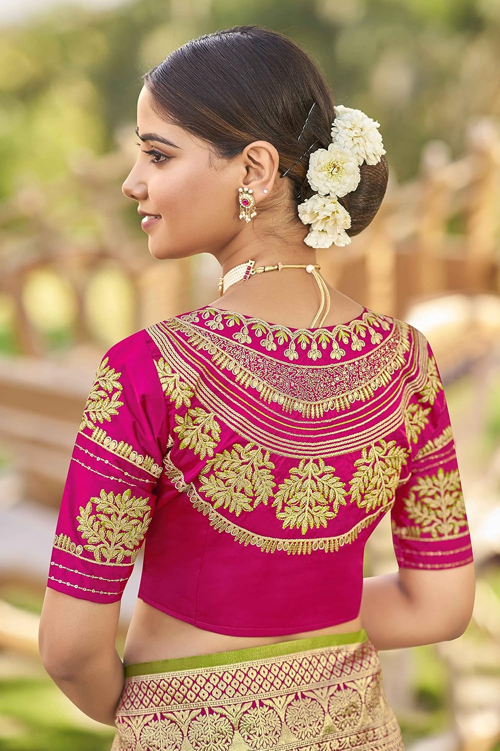 MANOHARI Most Trendy Jacquard Work Woven Saree with Unstitch Blouse Piece - Image 7