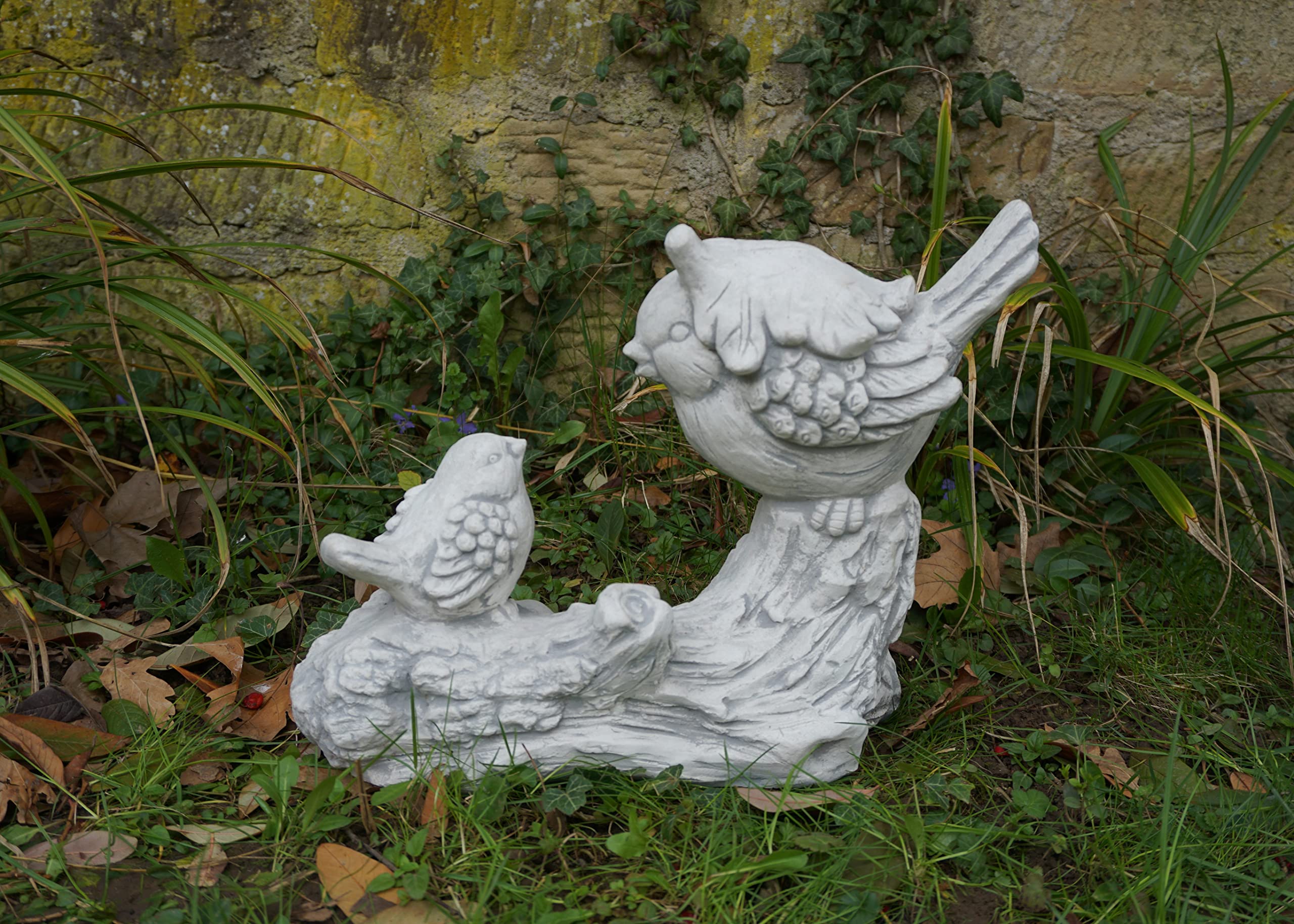 gartendekoparadies.de Masywna kamienna figurka, zabawna para ptaków na gałęzi, wysokość 30 cm, 16 x 39 cm, szara, waga 9 kg, z odlewu kamiennego, odporna na mróz