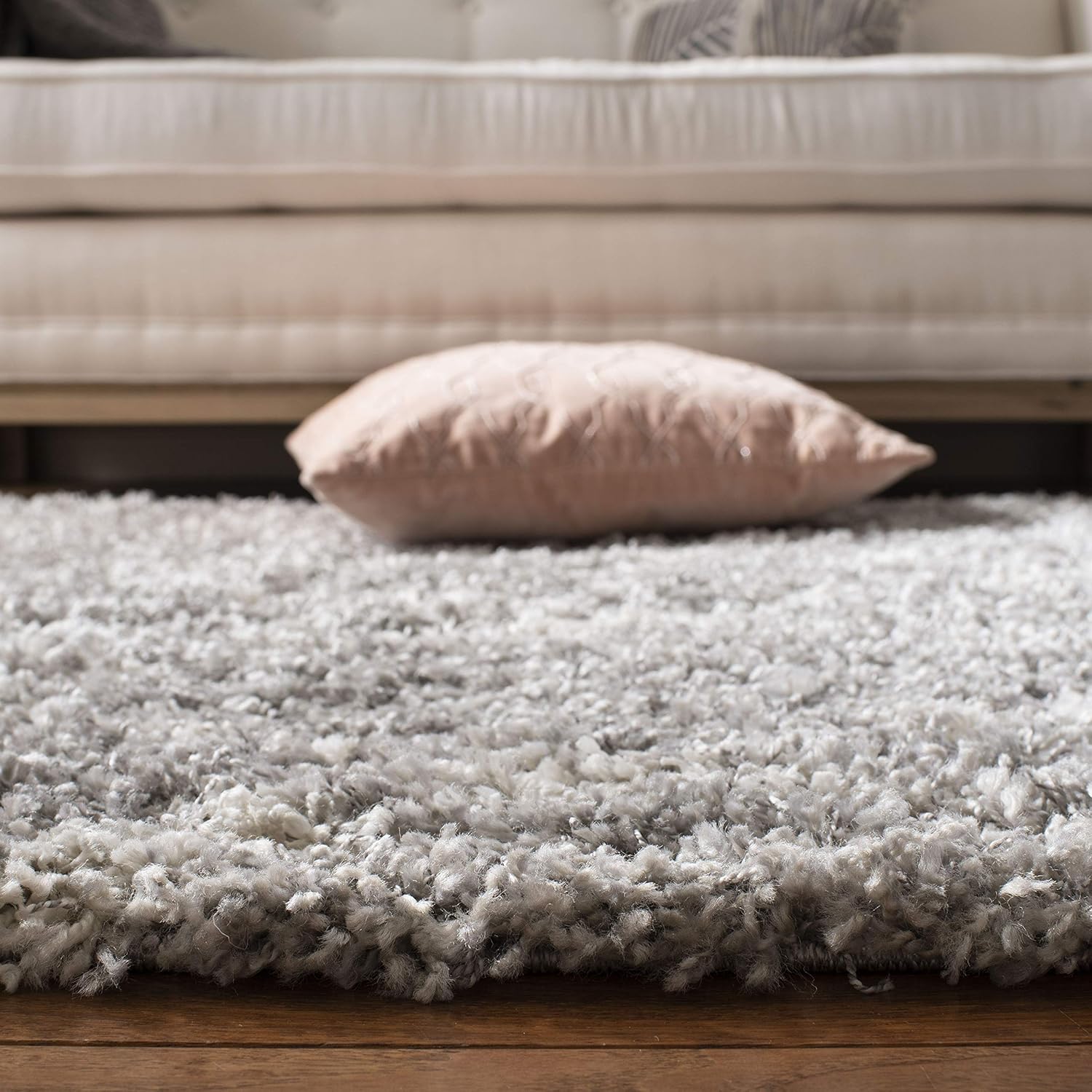 SAFAVIEH Area Rug 8x10 - Pro Luxe Shag Collection - Large - Grey & Cream, Moroccan Boho Tassel, Non-Shedding & Easy Cleaning, Plush Thick Pile, Ideal for Living Room, Bedroom, Dining Space (PLX434F)