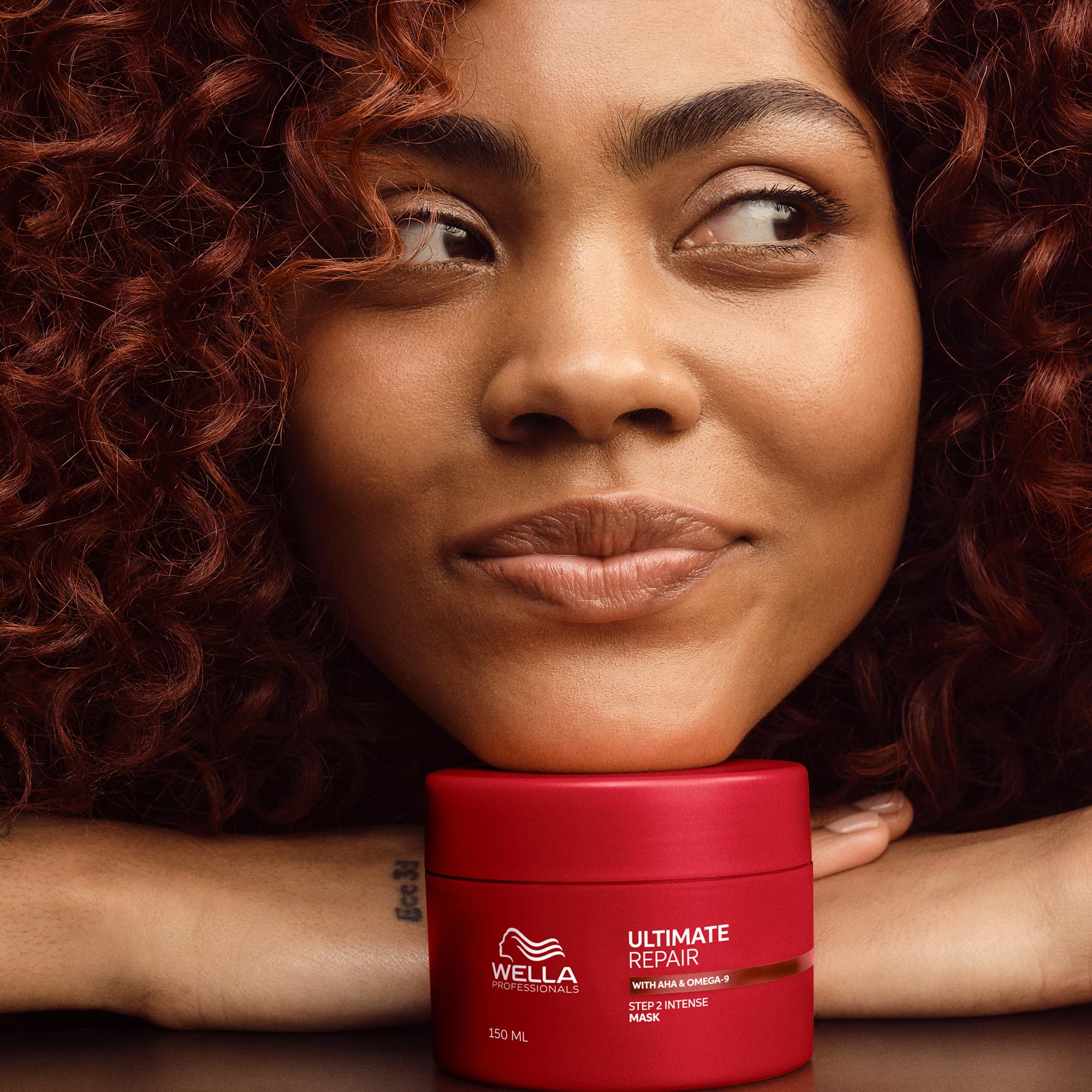 Wella Professionals Ultimate Repair – Tiefenwirksame Haarpflege mit AHA & Omega 9 – reparierender Conditioner, Leave-In & Haarmaske für strapaziertes Haar mit Feuchtigkeit & Schutz