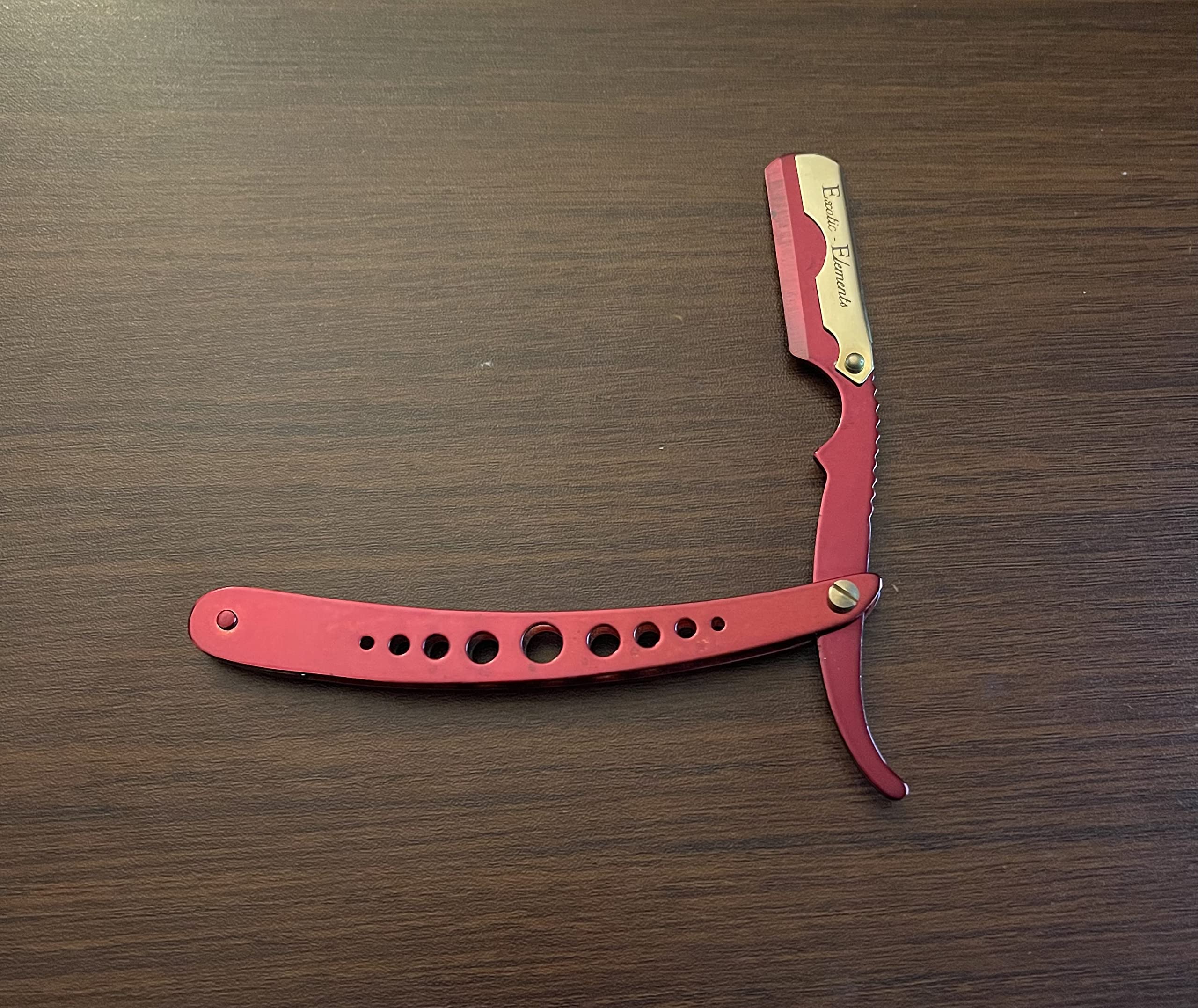 Red and Gold Easy to Use Men’s Barber Shaving Straight Edge Salon Level Grooming Razor Free Blade