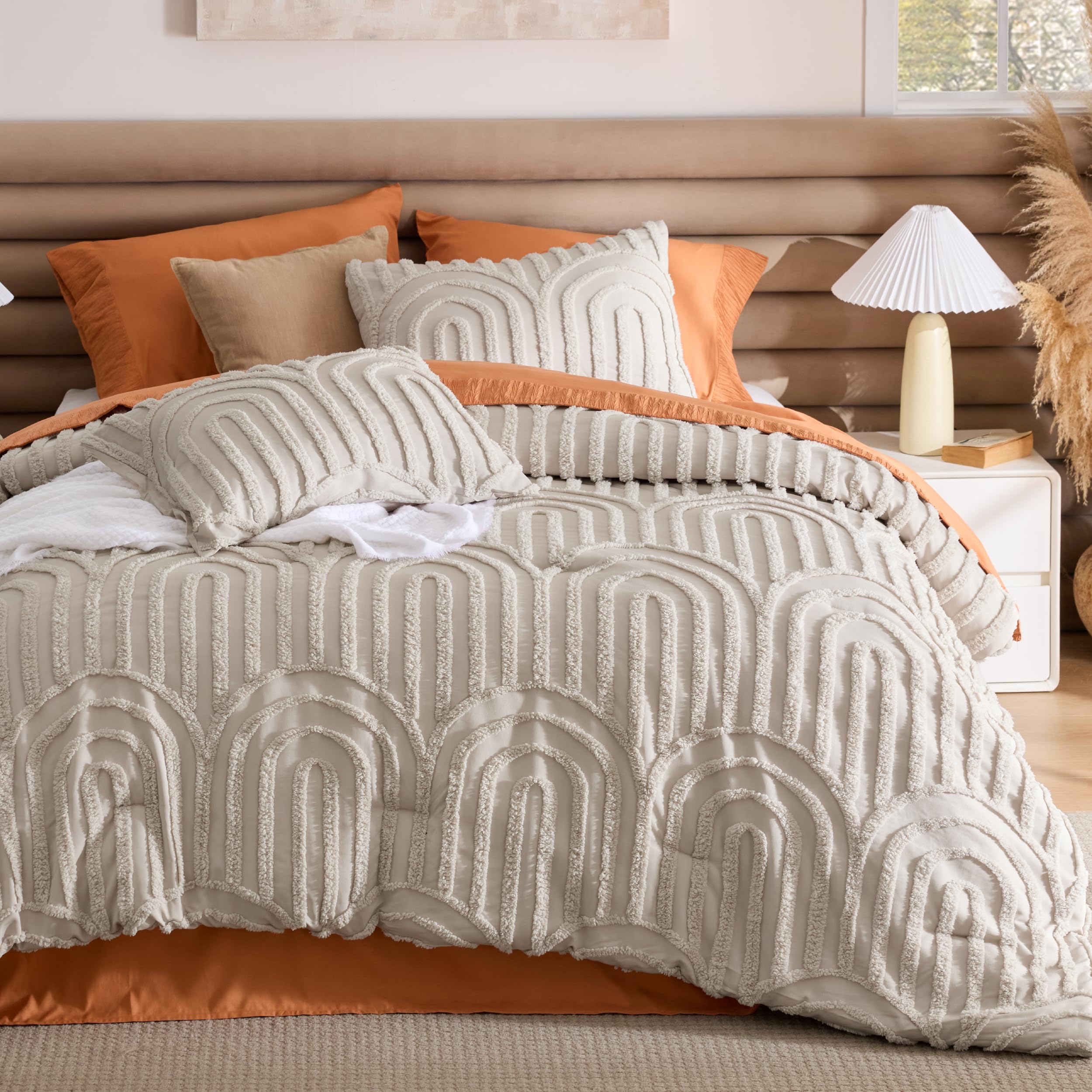 Bedsure Boho Tufted Full Comforter Set - Beige Boho Bedding Comforter Sets, 3 Pieces Farmhouse Shabby Chic Embroidery Bed Set, Soft Fluffy Cozy Arch Pattern Comforter for All Seasons