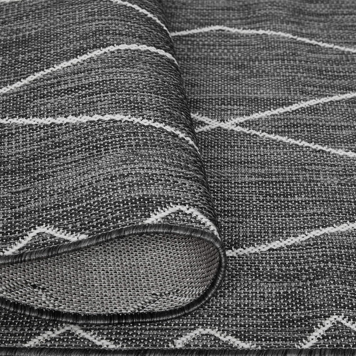 Madison Park Darya Woven Turkish Indoor/Outdoor Area -Rug for Backyard, Geo Moroccan, Home Décor, Weather Resistant Floor Mat, Easy to Clean Patio -Rugs, Deck Carpets, 2'7" x 6'10" Runner, Grey/White