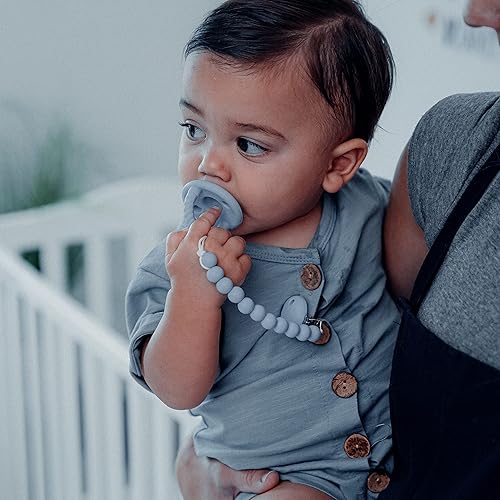 Miniatura 4 de Comfy Cubs Chupetes para bebé, paquete de 4 para 0 a 6 meses, forma de pezón suave similar al pecho, chupete de silicona compatible con CPSIA para