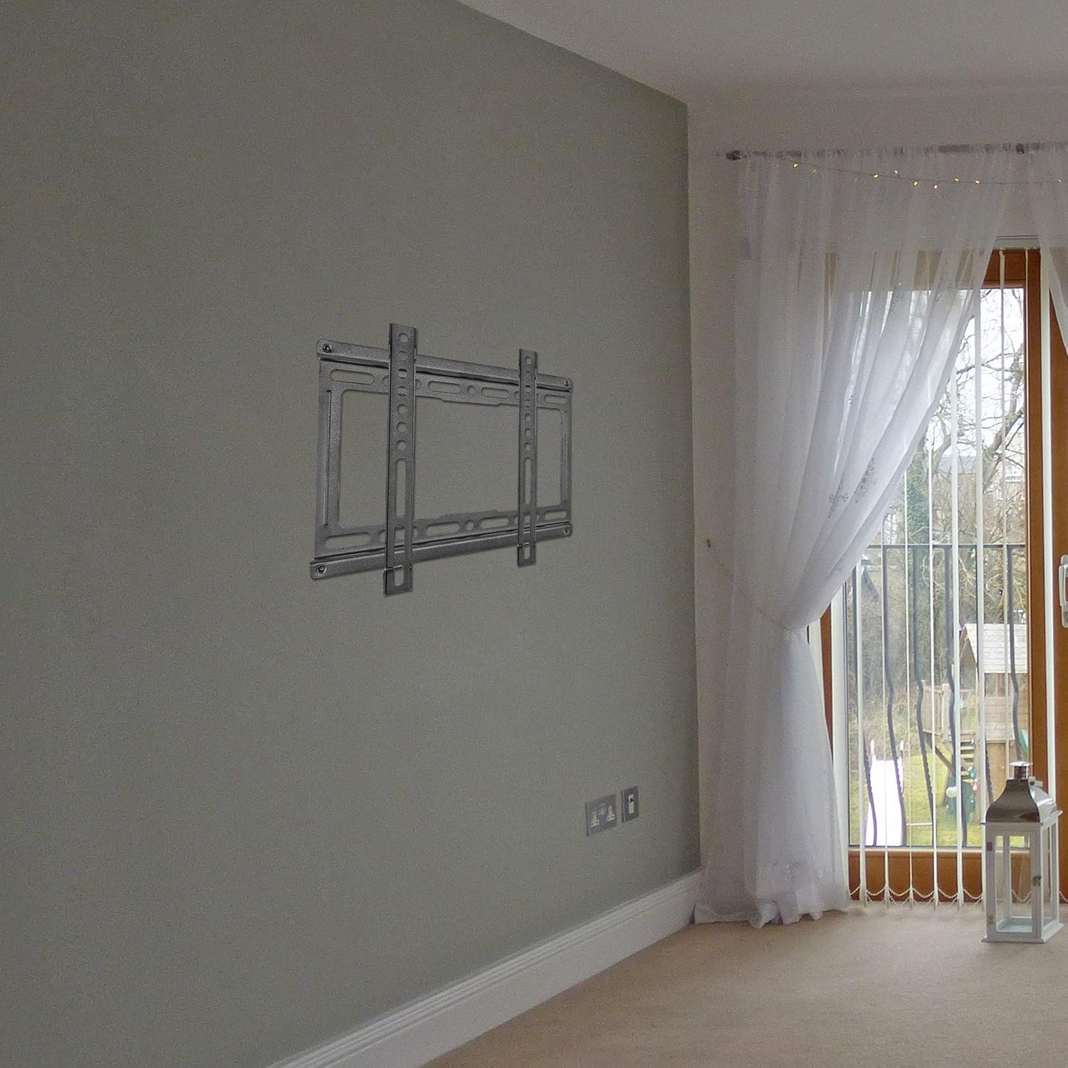 Discount Southern Homewares Ultra Slim TV Wall Mount Bracket 15 up to 42 Fits LED LCD Plasma