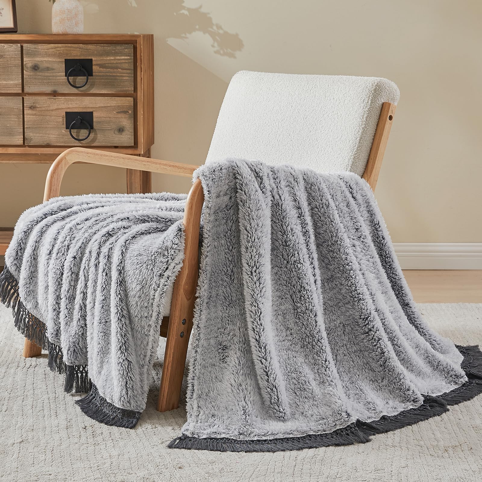 EMME Sherpa Blanket Throw Size Ultra Soft Warm Fuzzy Fleece Throw Blanket with Tassel Microfiber Cozy Blanket for Couch Sofa Lightweight Fuzzy Thick Reversible Couch (Grey With Tassel